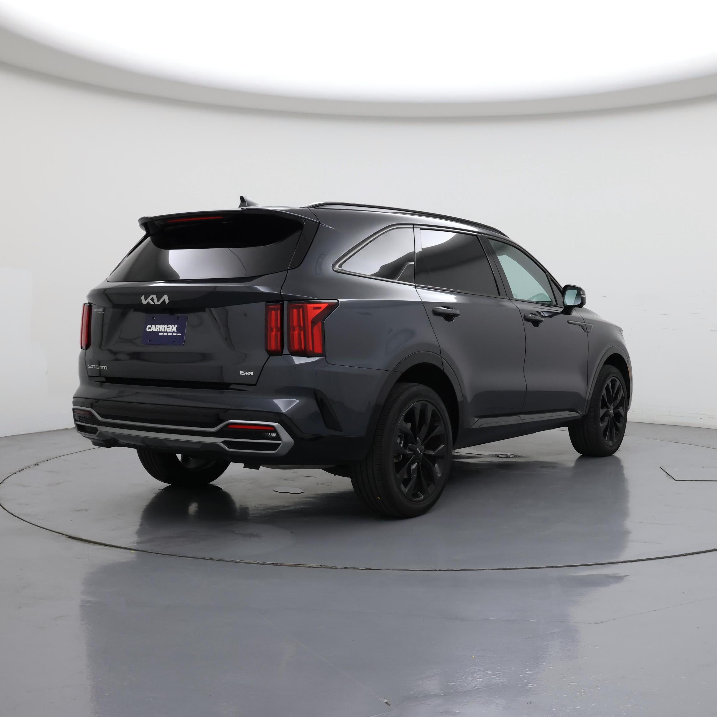 Thumbnail: 2023 Kia Sorento - 8
