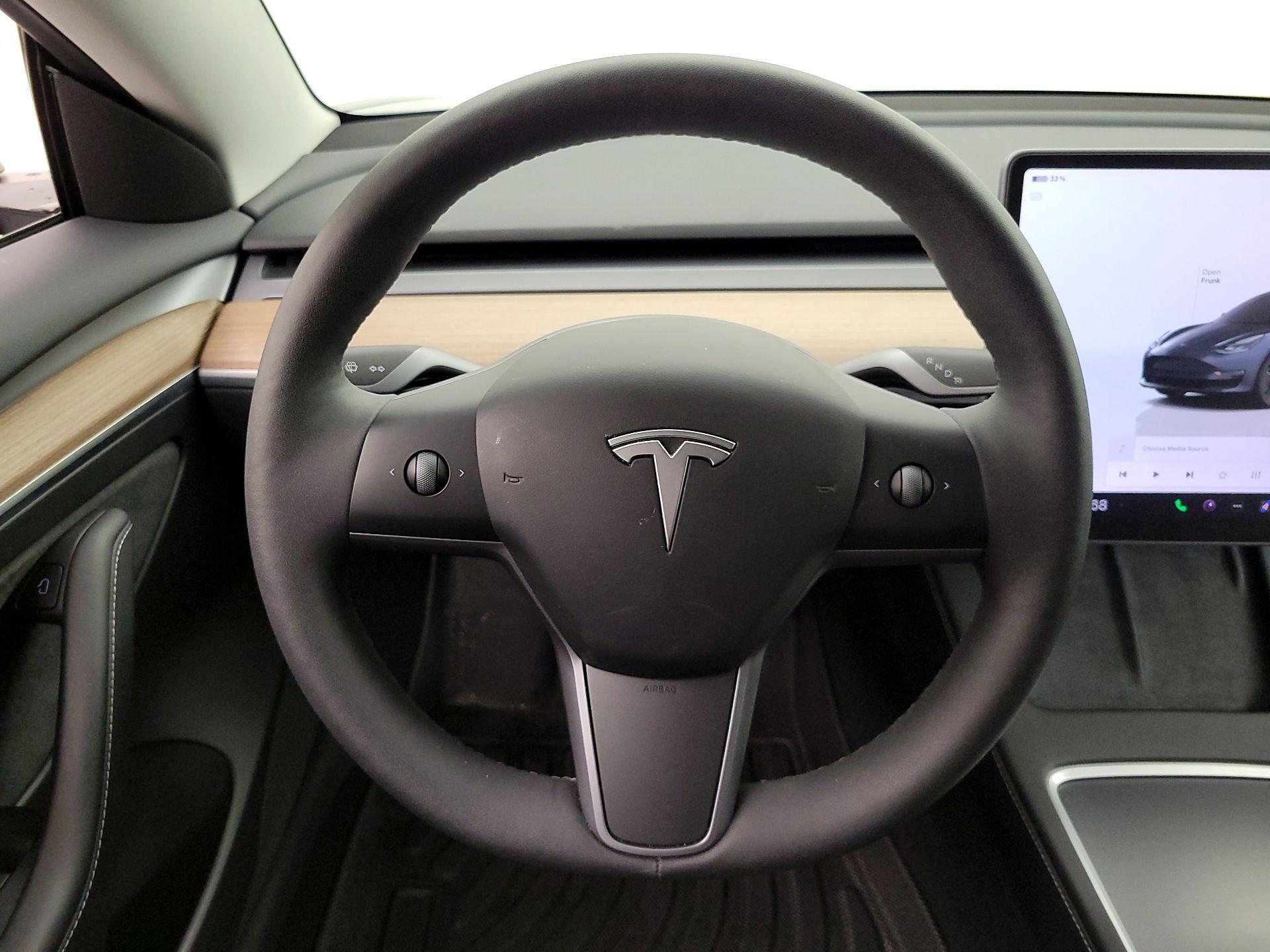 Thumbnail: 2023 Tesla Model 3 - 10