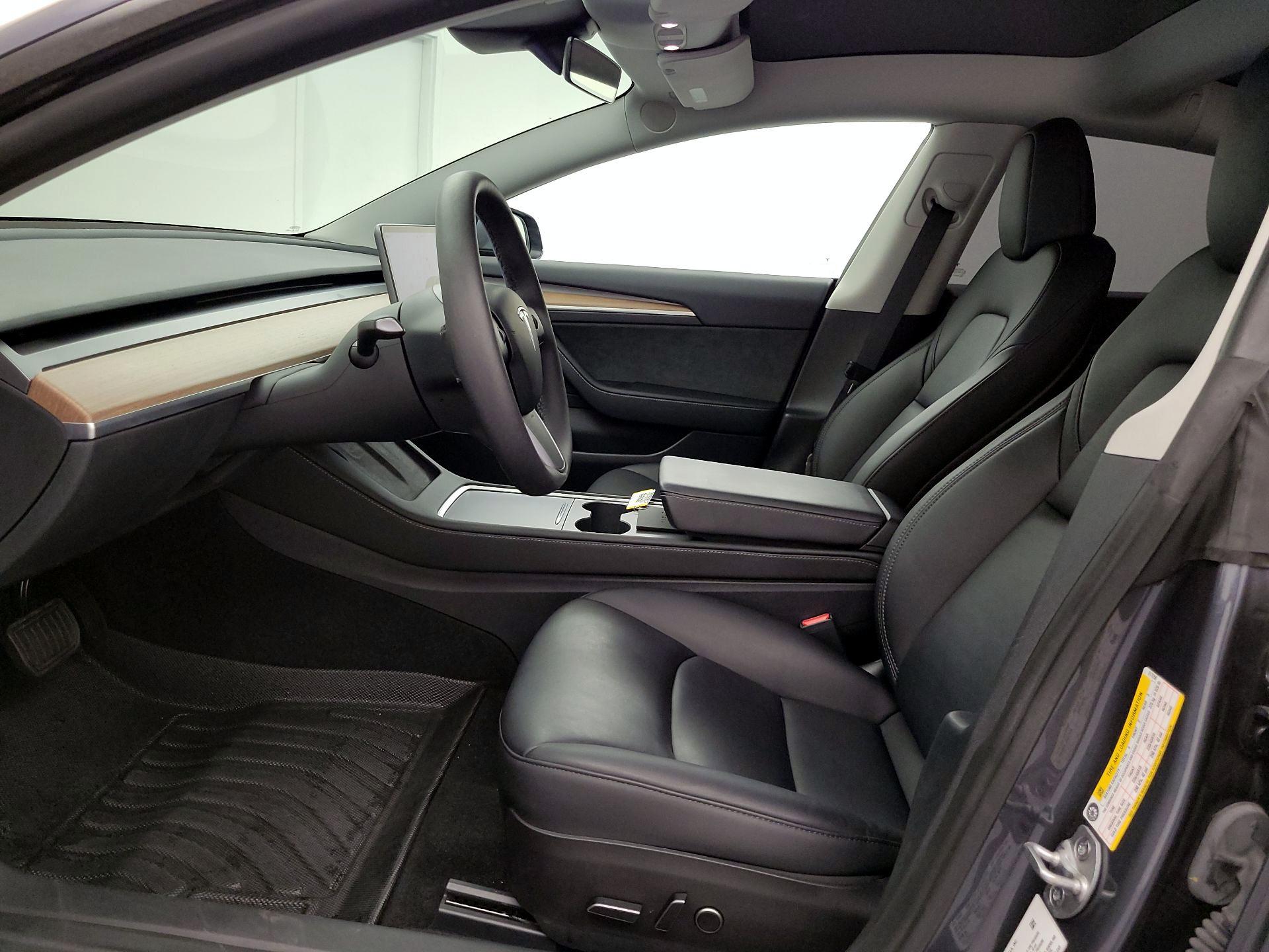 Thumbnail: 2023 Tesla Model 3 - 11