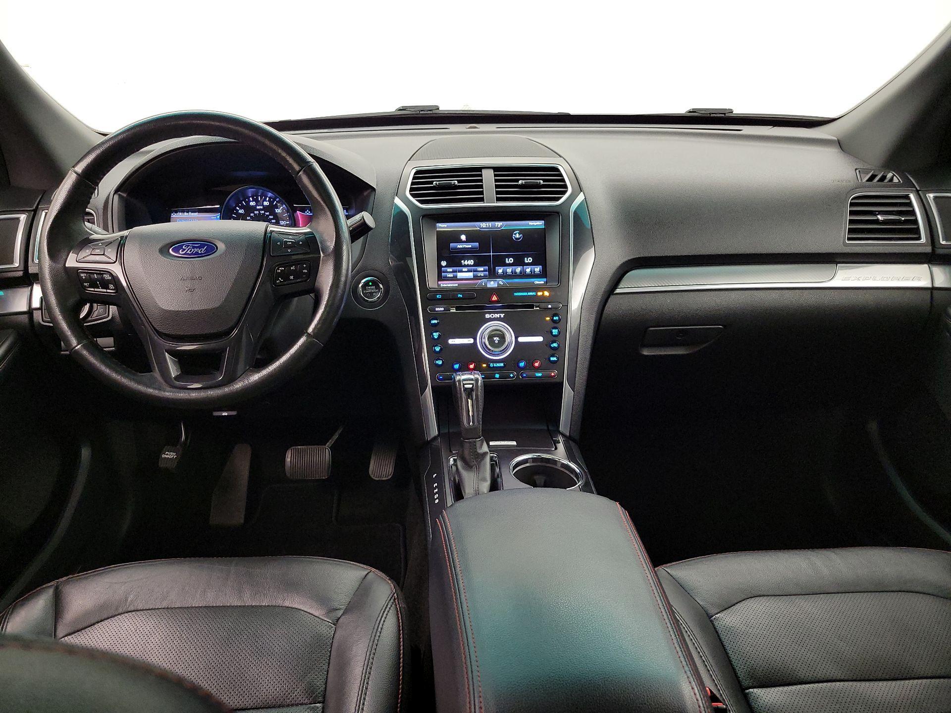 Thumbnail: 2016 Ford Explorer - 9
