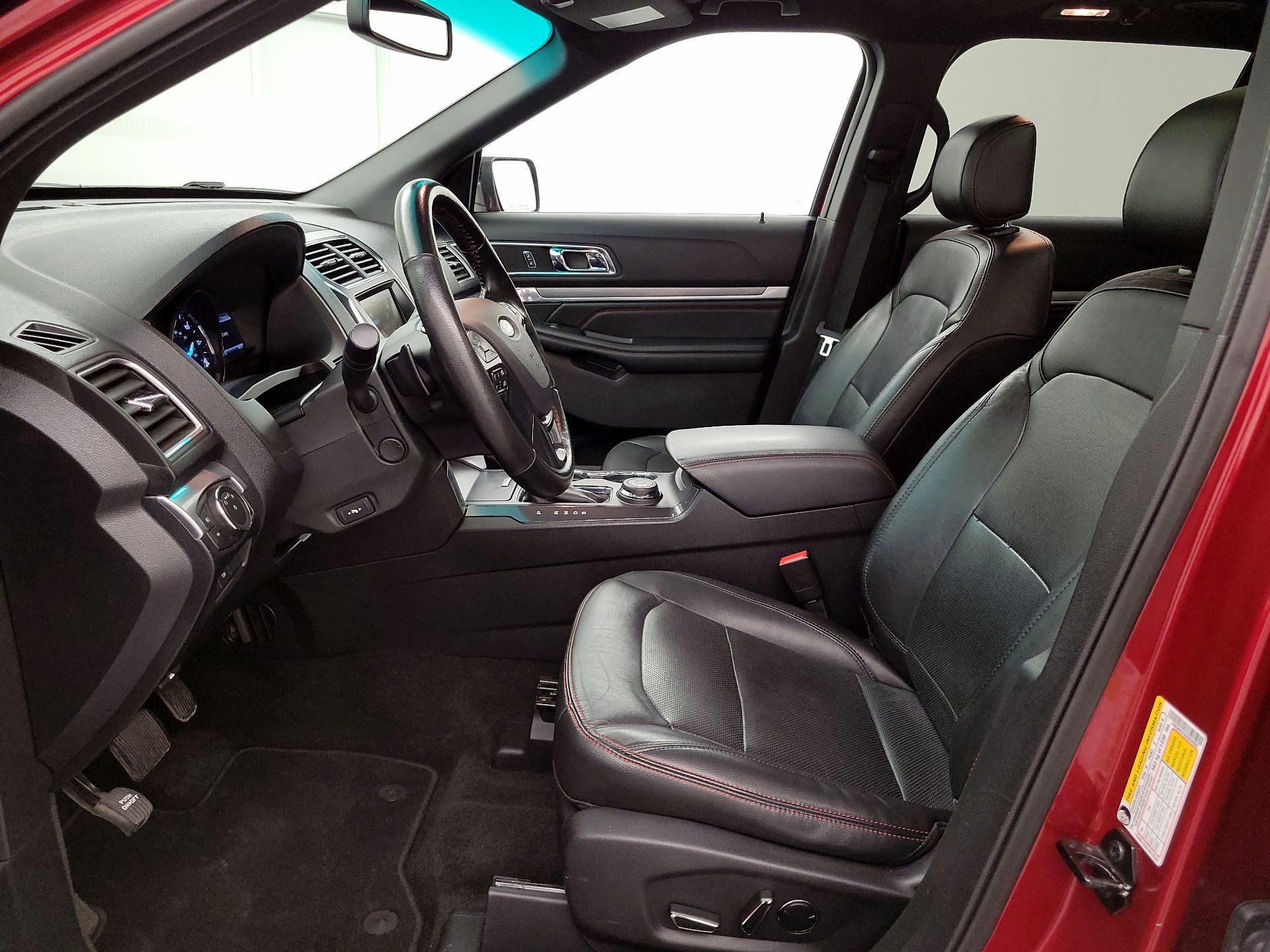 Thumbnail: 2016 Ford Explorer - 11