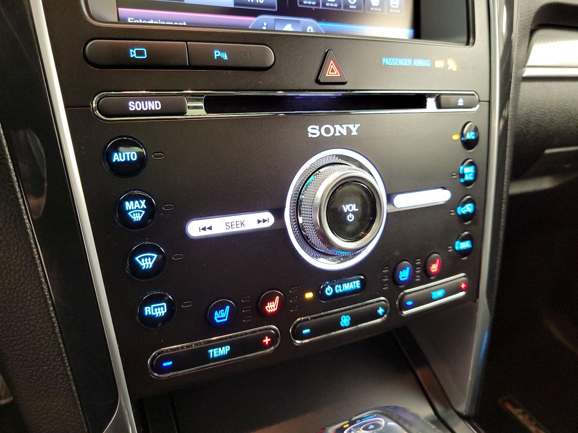 Thumbnail: 2016 Ford Explorer - 15