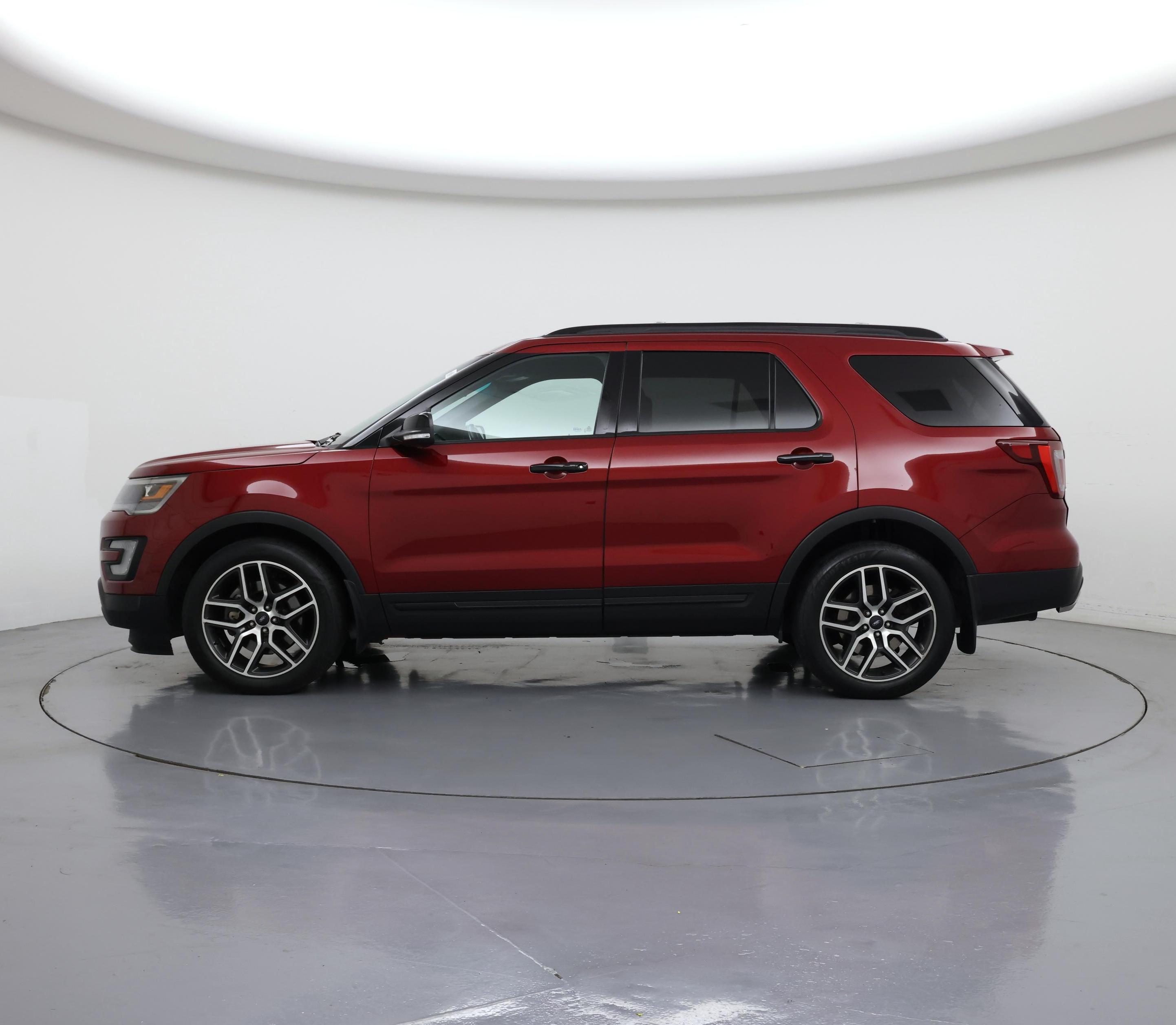 Thumbnail: 2016 Ford Explorer - 3