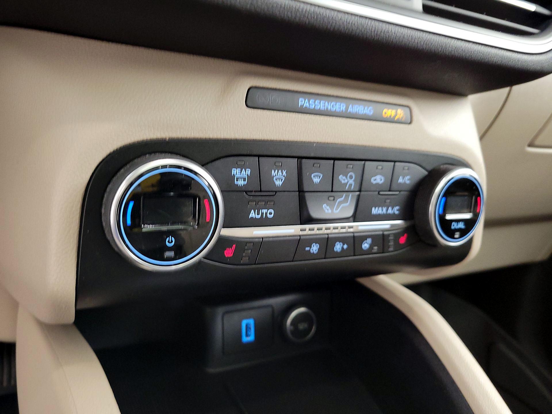 Thumbnail: 2020 Ford Escape - 15