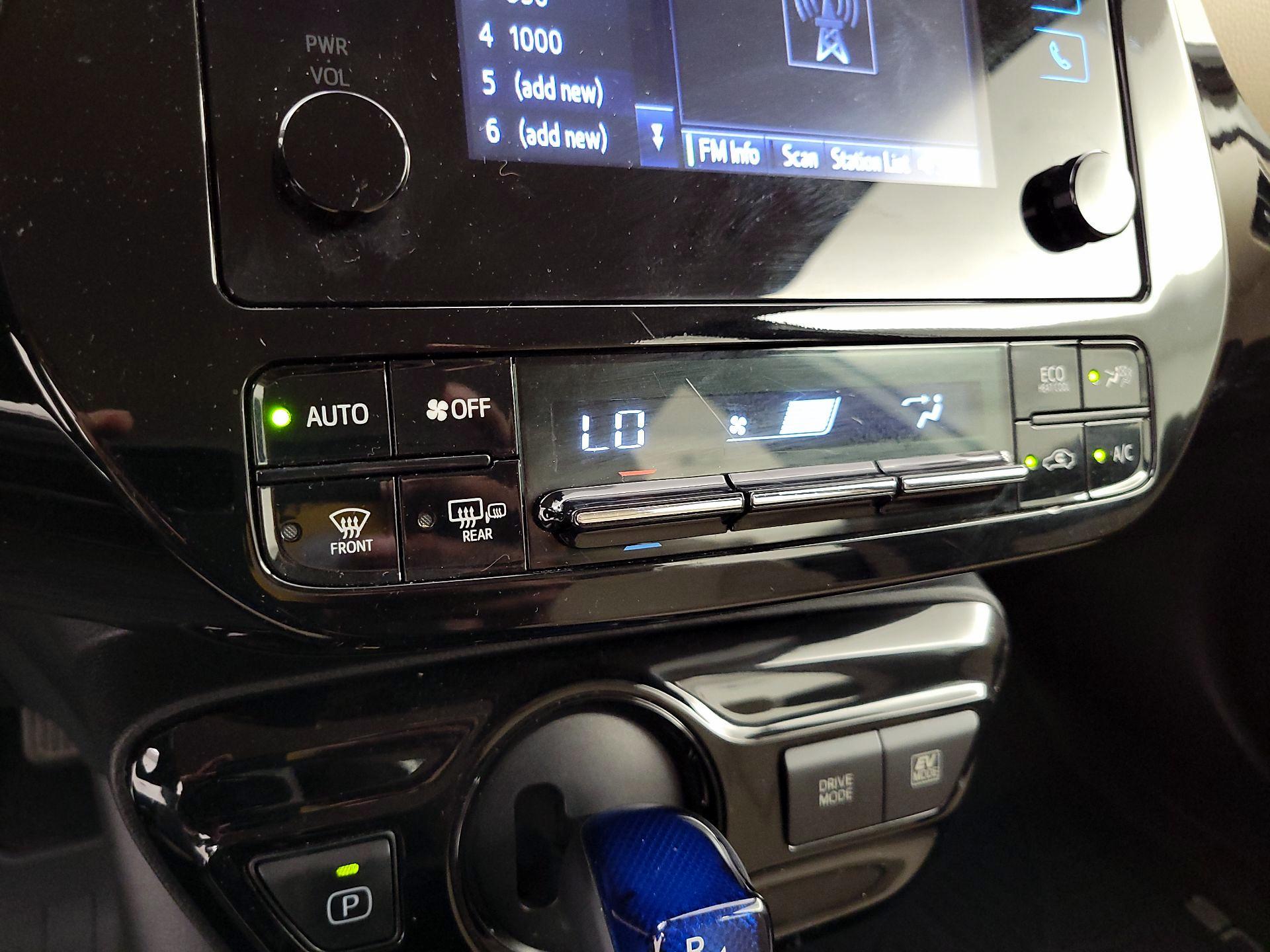 Thumbnail: 2019 Toyota Prius - 16
