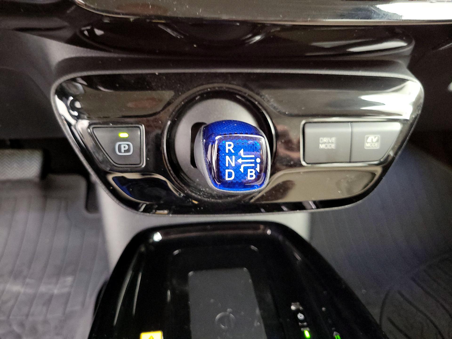 Thumbnail: 2019 Toyota Prius - 17