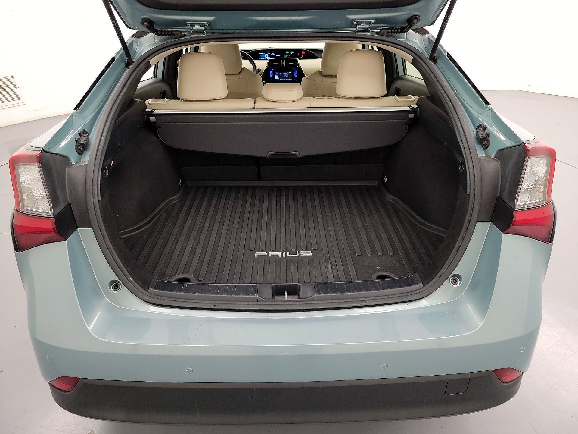 Thumbnail: 2019 Toyota Prius - 19