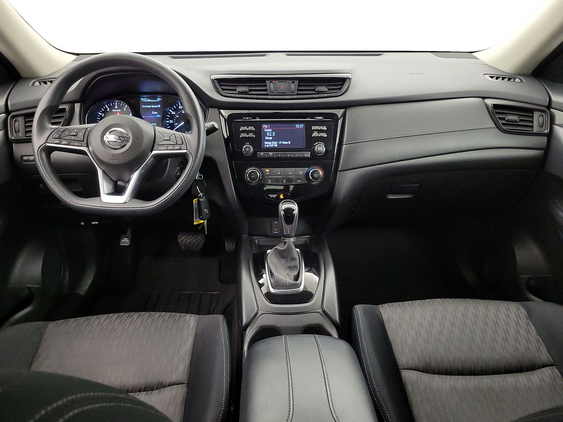 Thumbnail: 2017 Nissan Rogue - 9