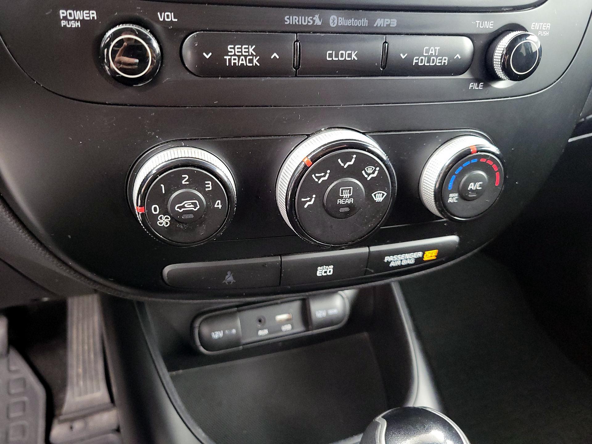 Thumbnail: 2016 Kia Soul - 16