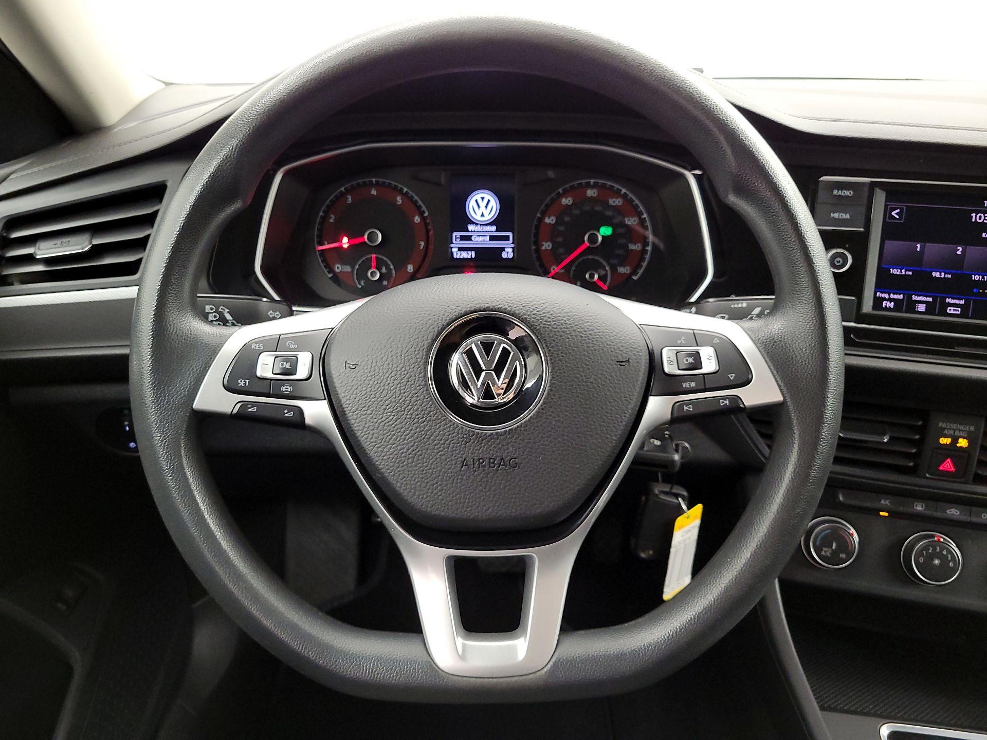 Thumbnail: 2019 Volkswagen Jetta - 10
