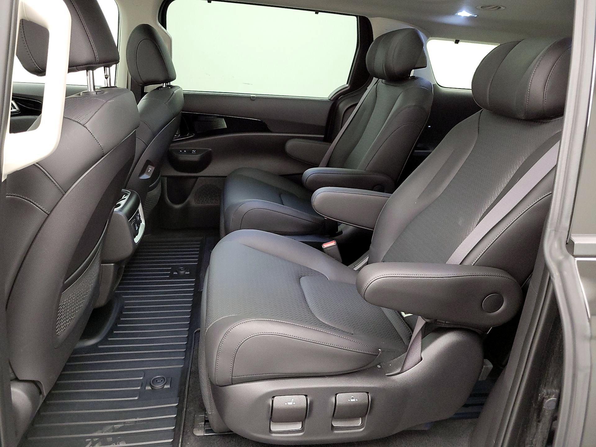 Thumbnail: 2025 Kia Carnival - 20