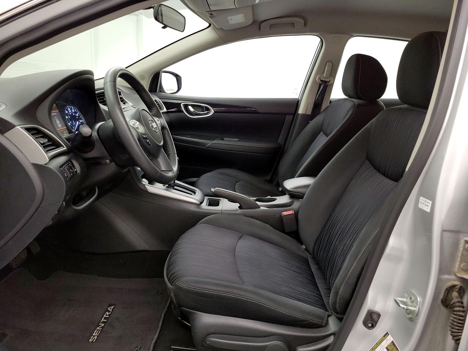 Thumbnail: 2019 Nissan Sentra - 11