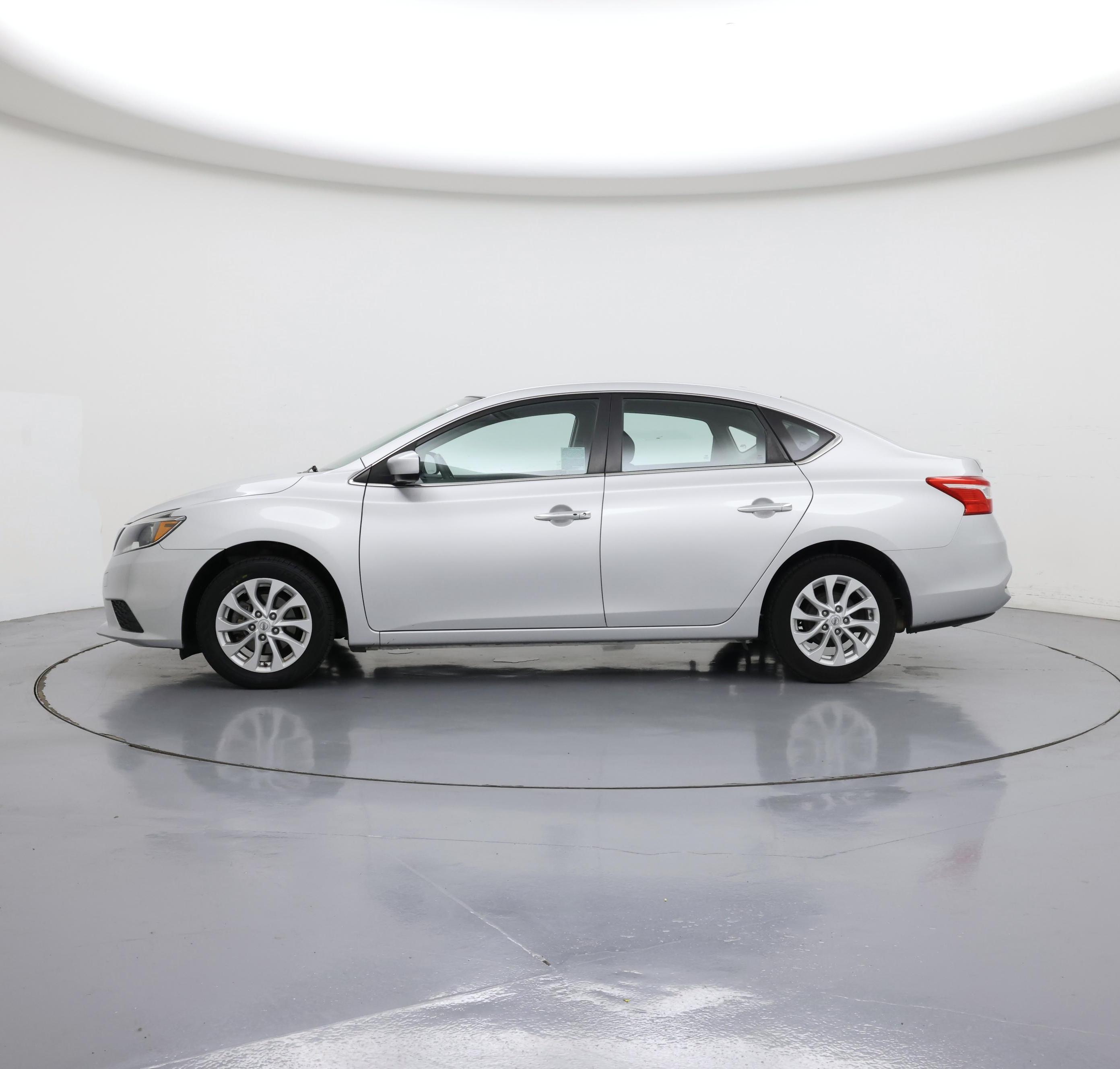 Thumbnail: 2019 Nissan Sentra - 3