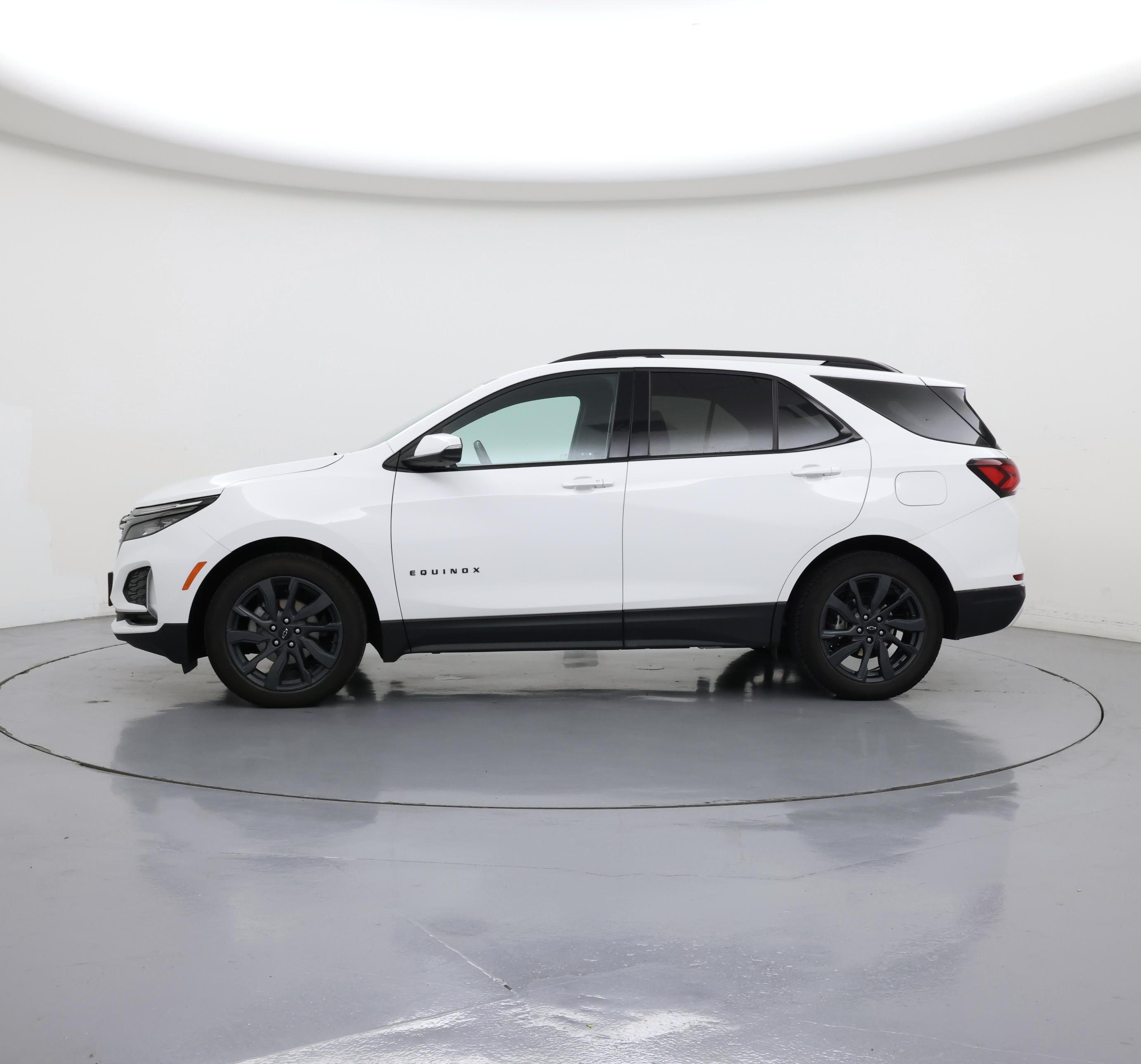Thumbnail: 2022 Chevrolet Equinox - 3