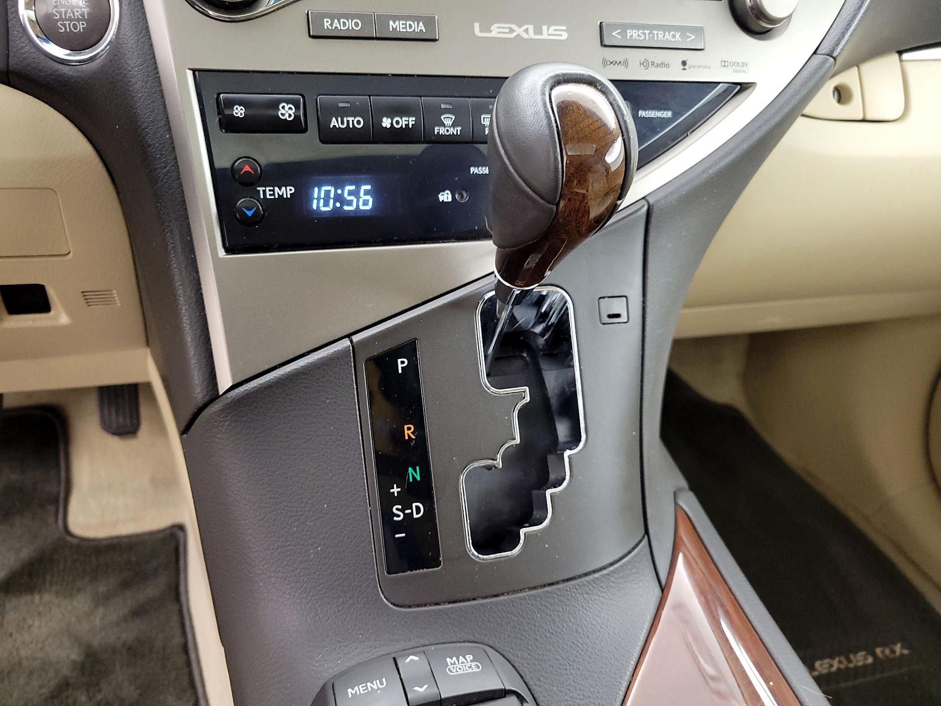 Thumbnail: 2015 Lexus RX - 17