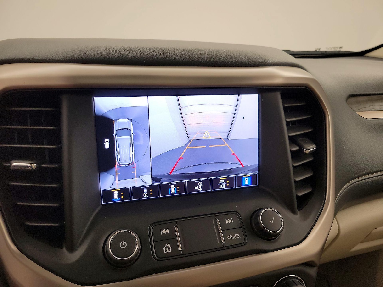 2021 GMC Acadia Denali - Photo 16