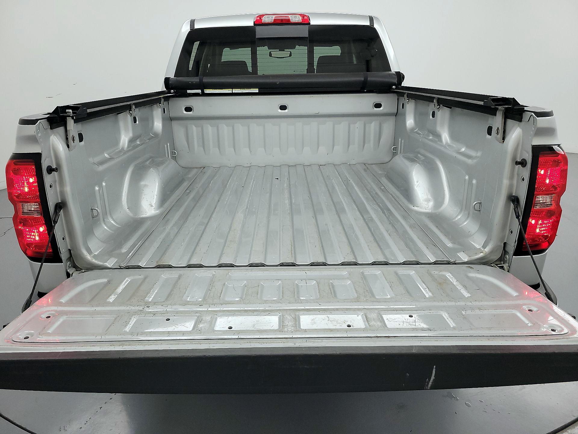 Thumbnail: 2017 Chevrolet Silverado 1500 - 19
