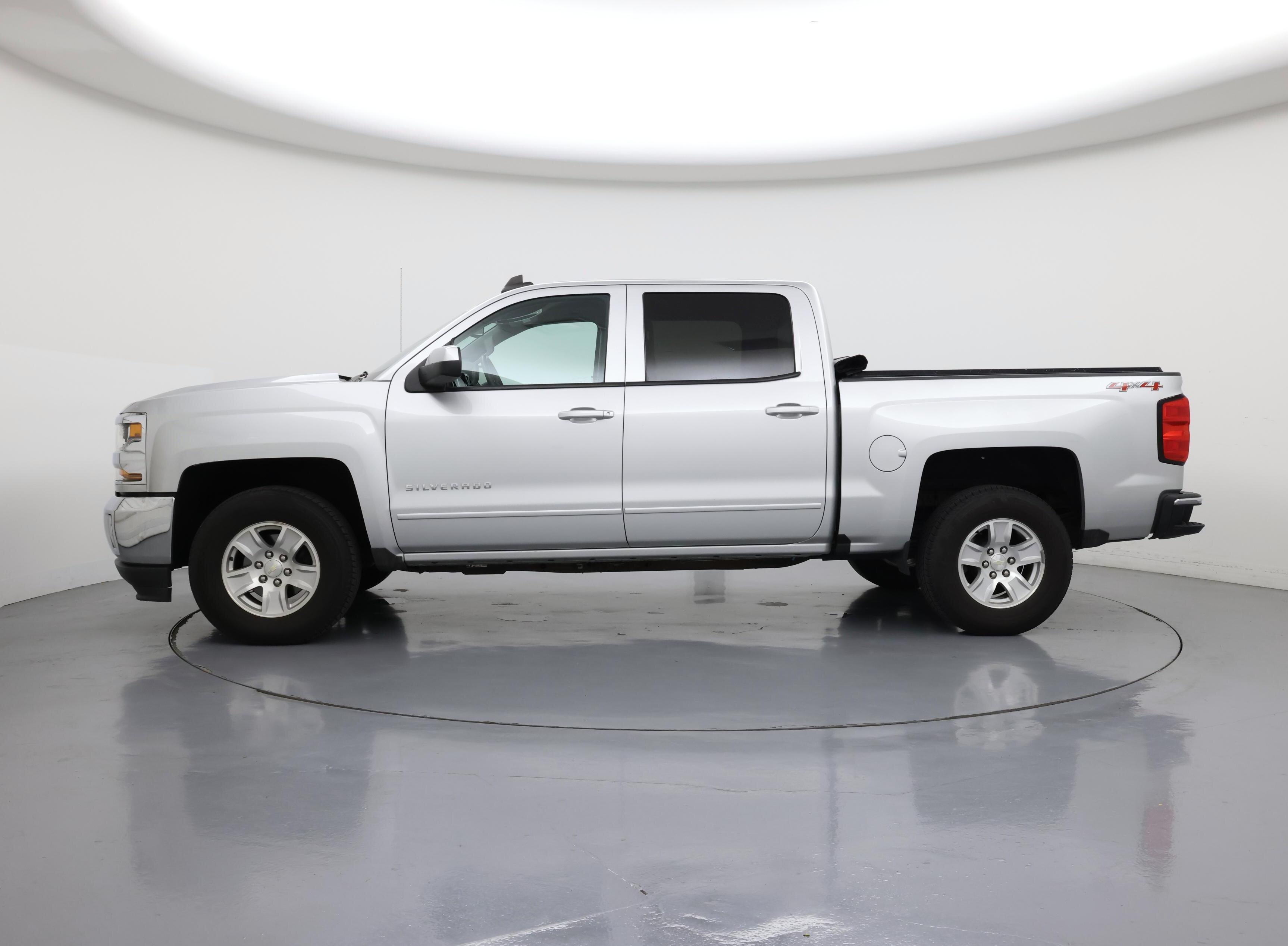 Thumbnail: 2017 Chevrolet Silverado 1500 - 3