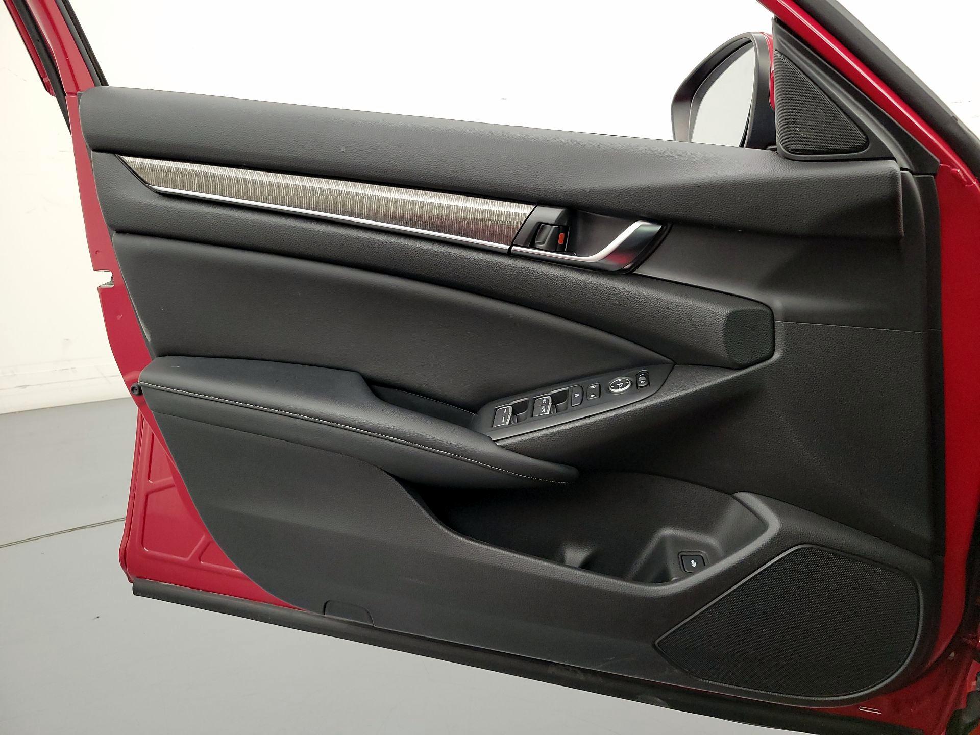 Thumbnail: 2018 Honda Accord - 12
