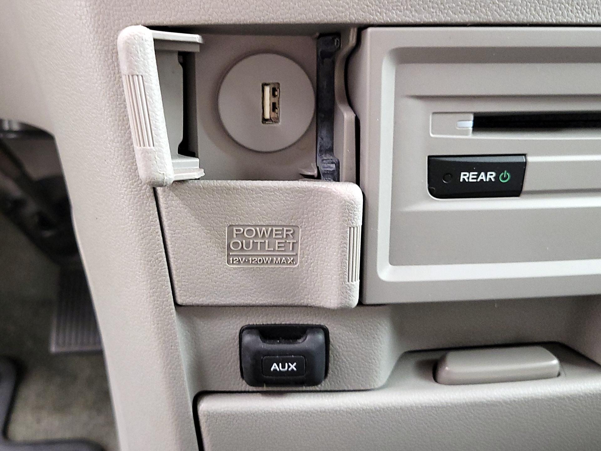 Thumbnail: 2016 Honda Odyssey - 18