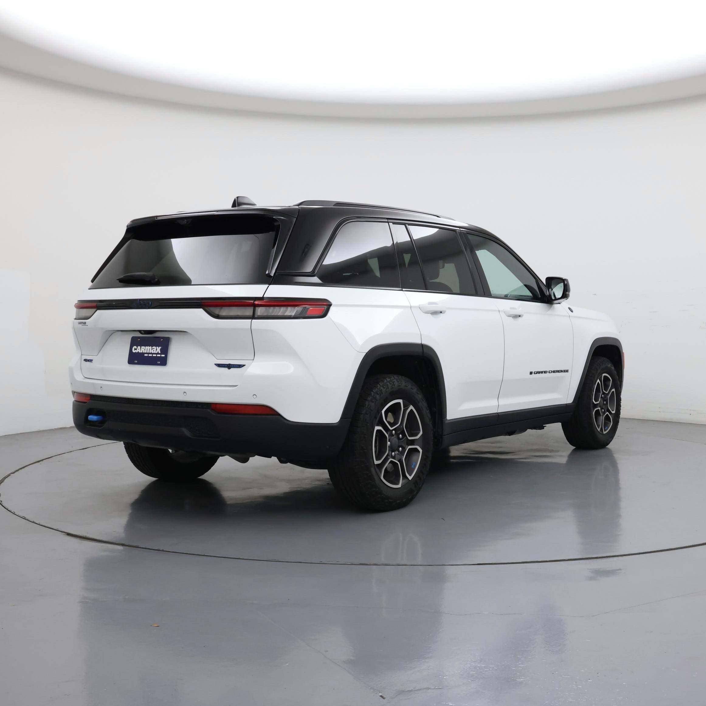 Thumbnail: 2022 Jeep Grand Cherokee - 8
