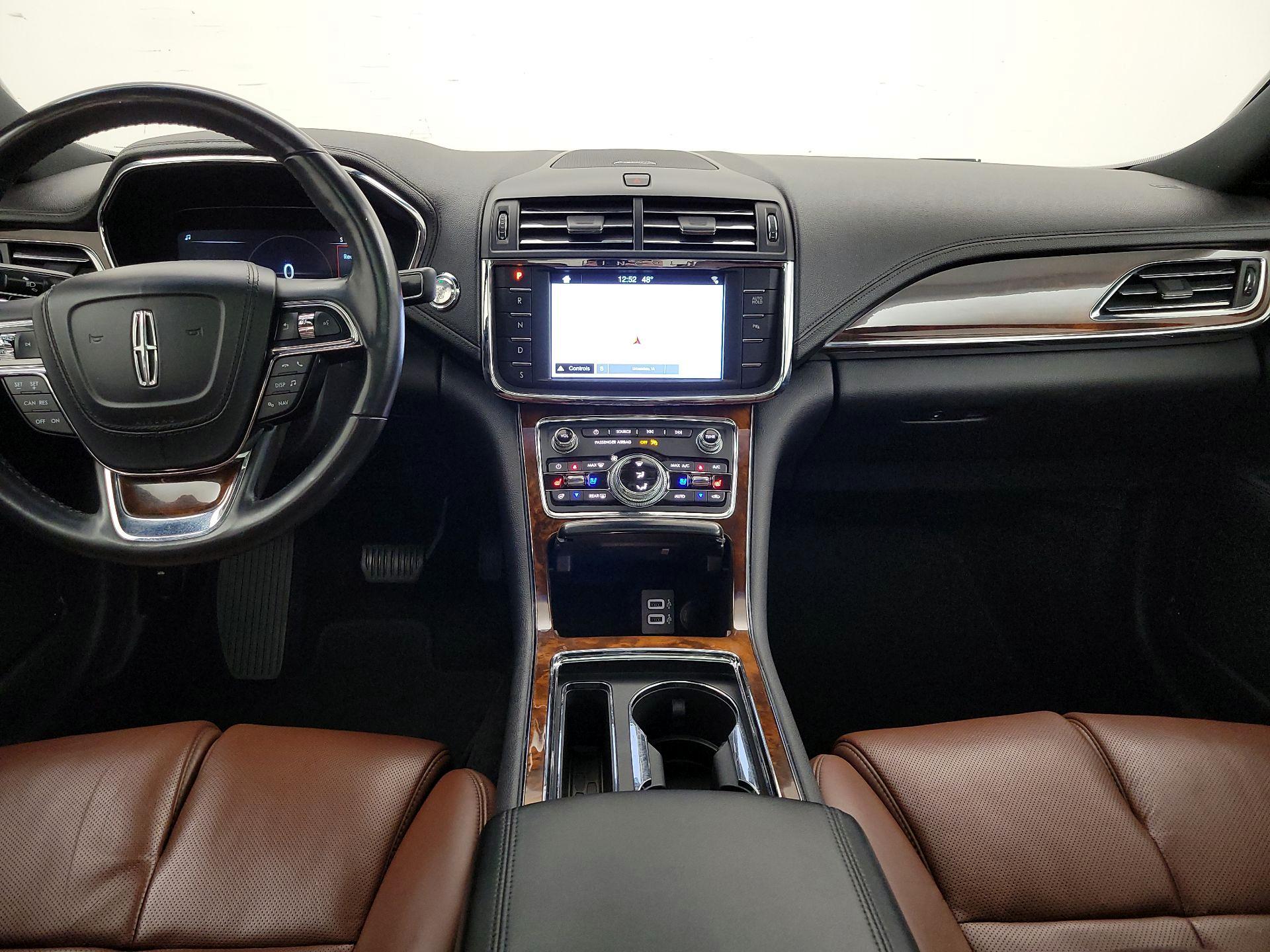 Thumbnail: 2017 Lincoln Continental - 9