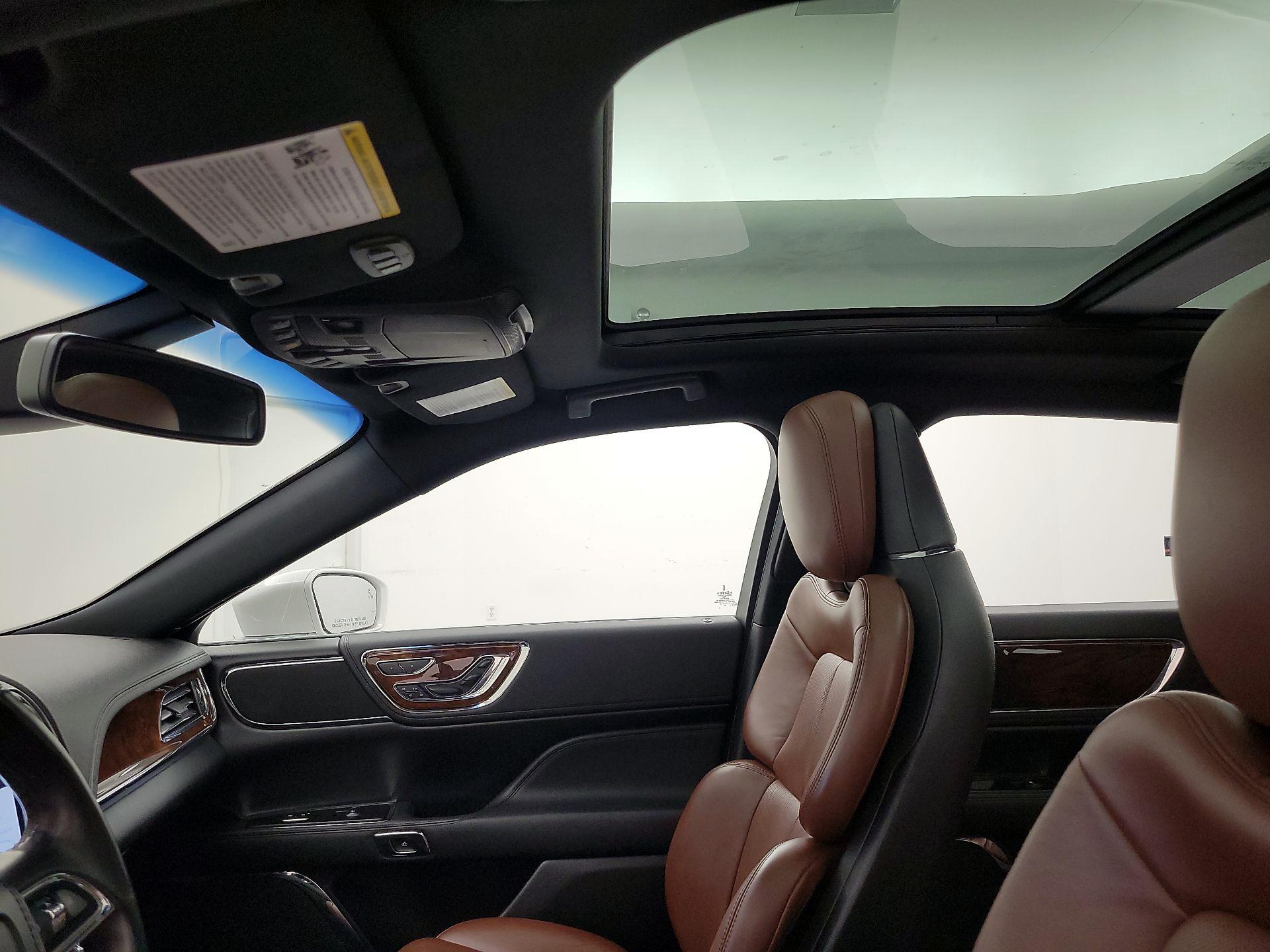 Thumbnail: 2017 Lincoln Continental - 20