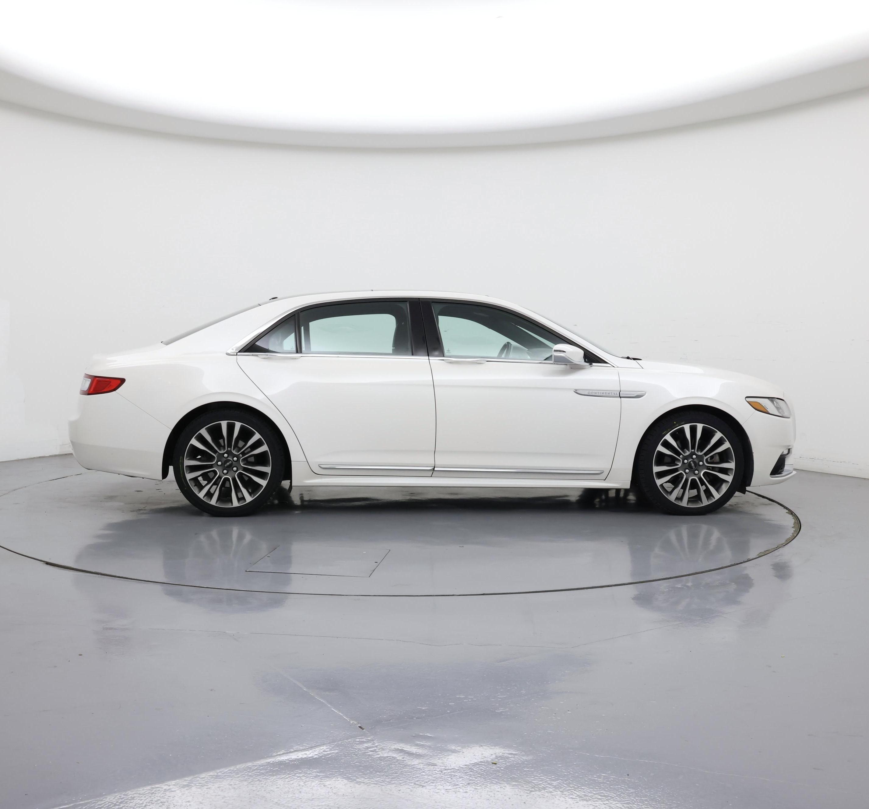 Thumbnail: 2017 Lincoln Continental - 7