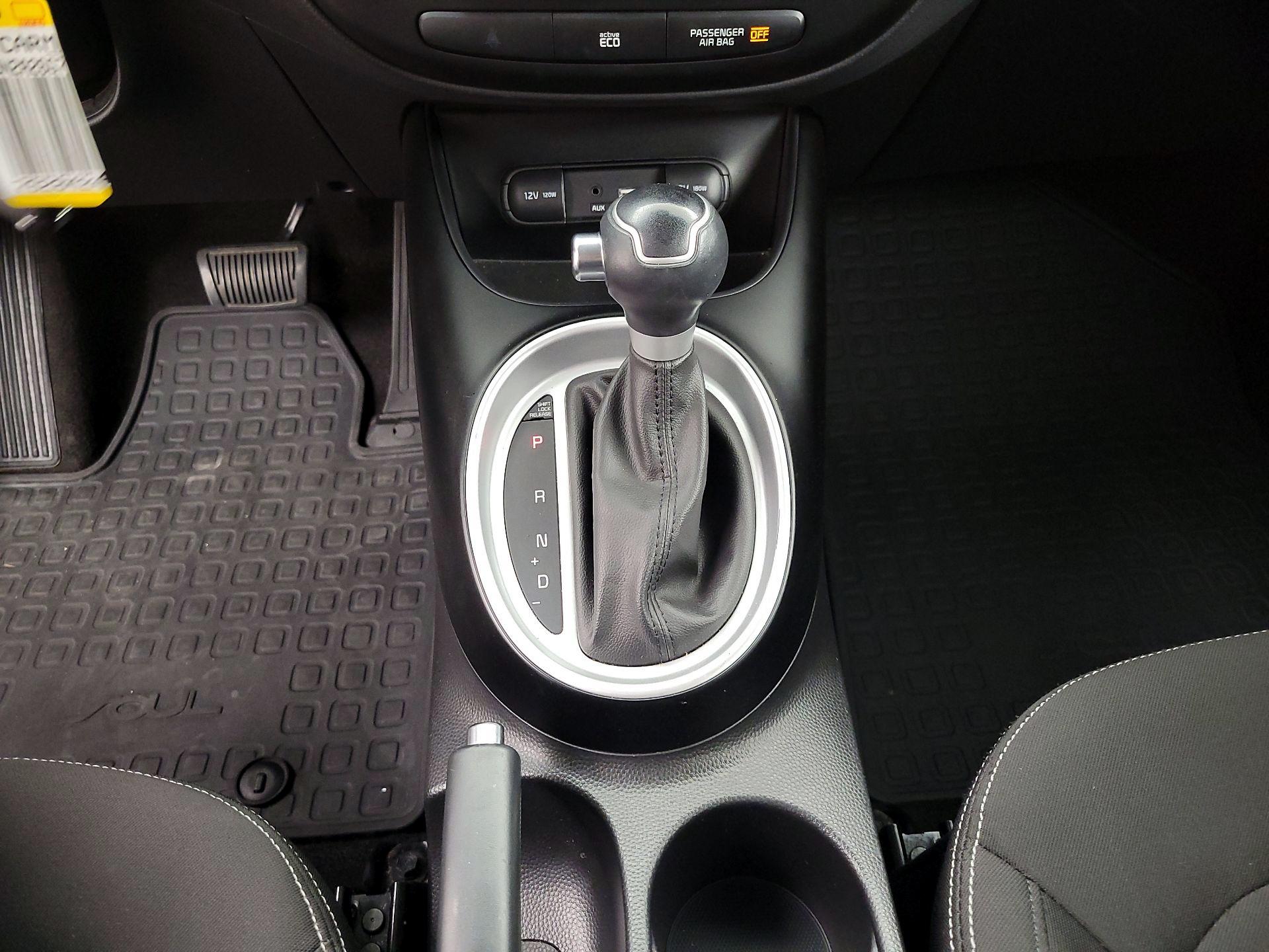 Thumbnail: 2016 Kia Soul - 16