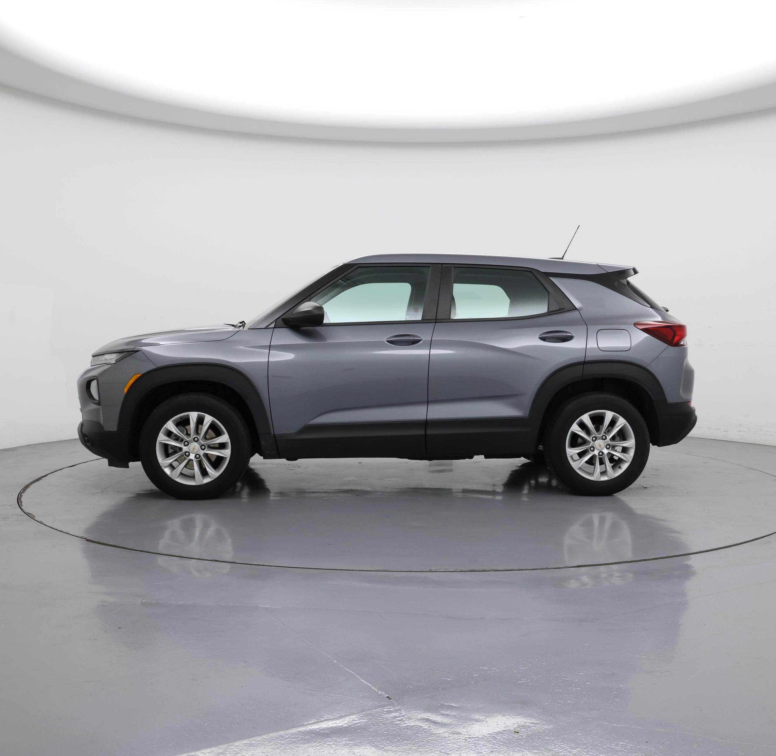 Thumbnail: 2021 Chevrolet TrailBlazer - 3