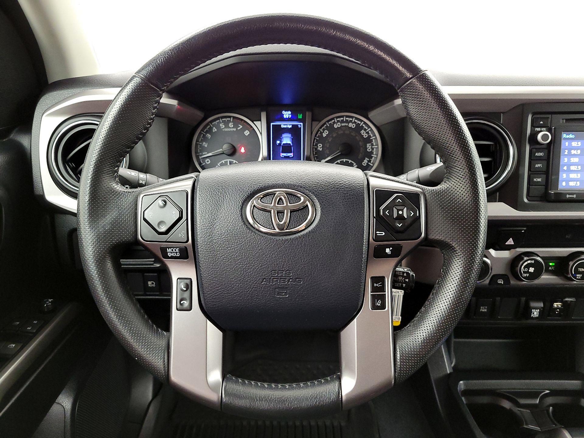 Thumbnail: 2019 Toyota Tacoma - 10