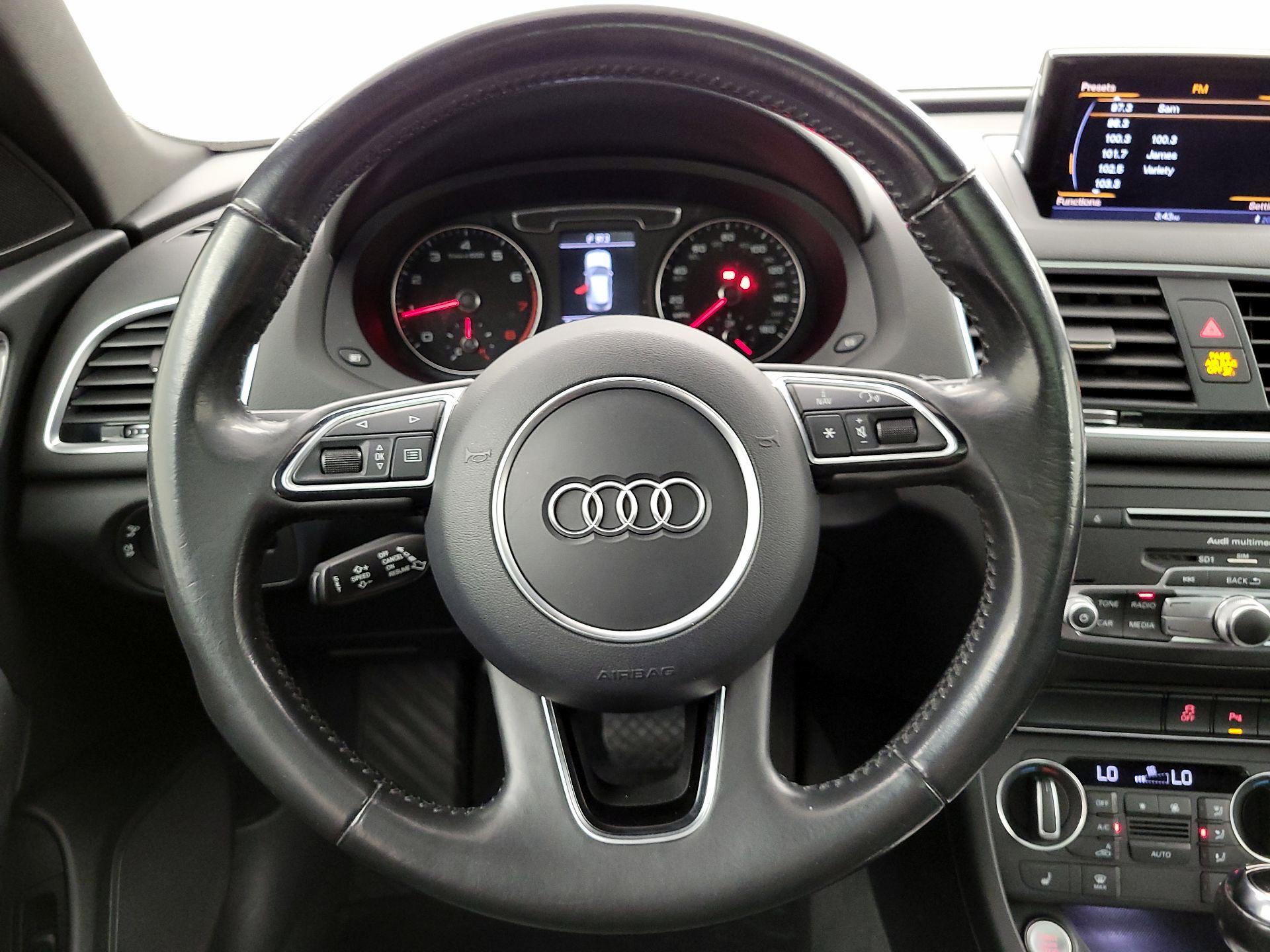 Thumbnail: 2017 Audi Q3 - 10