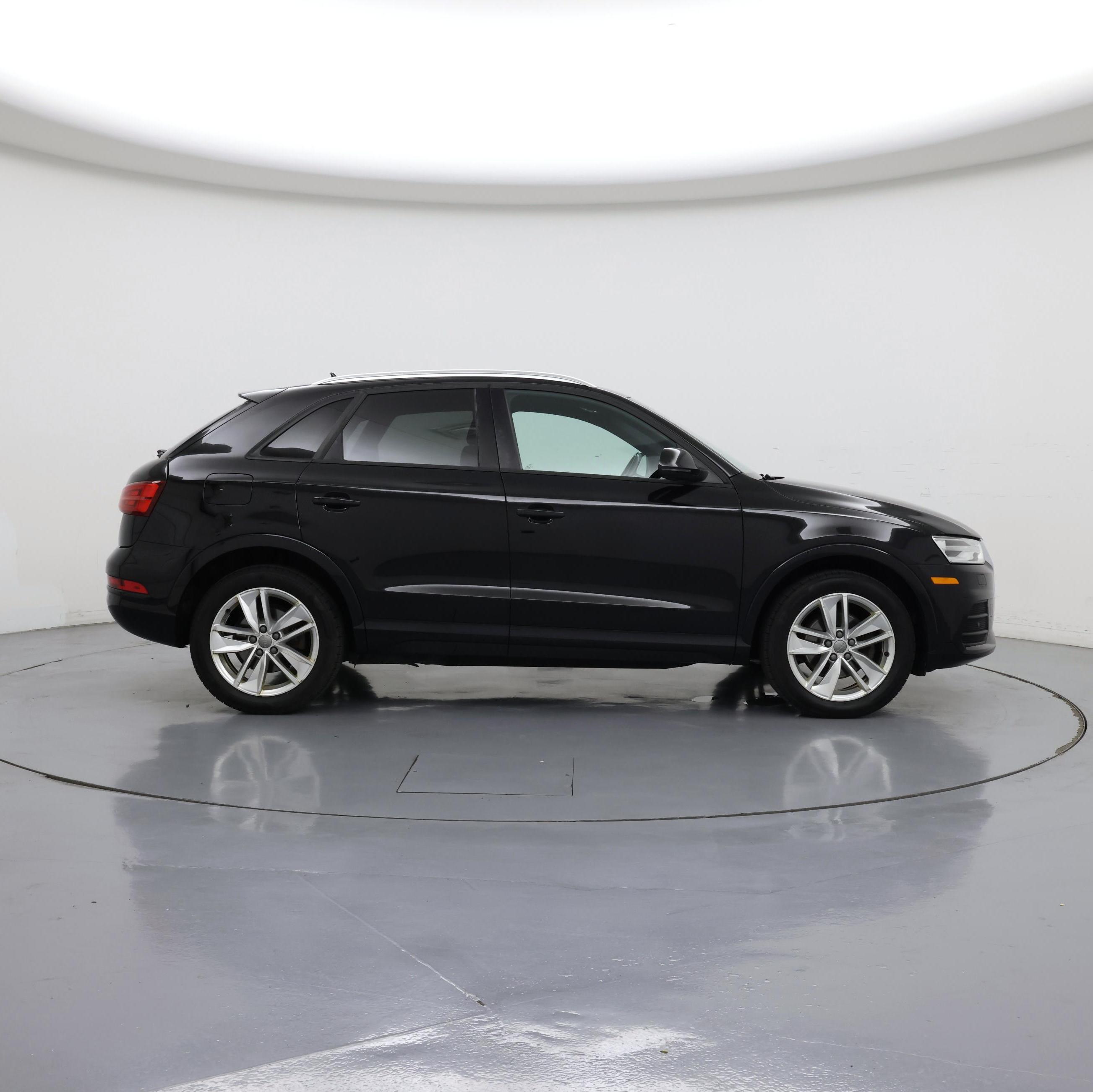 Thumbnail: 2017 Audi Q3 - 7