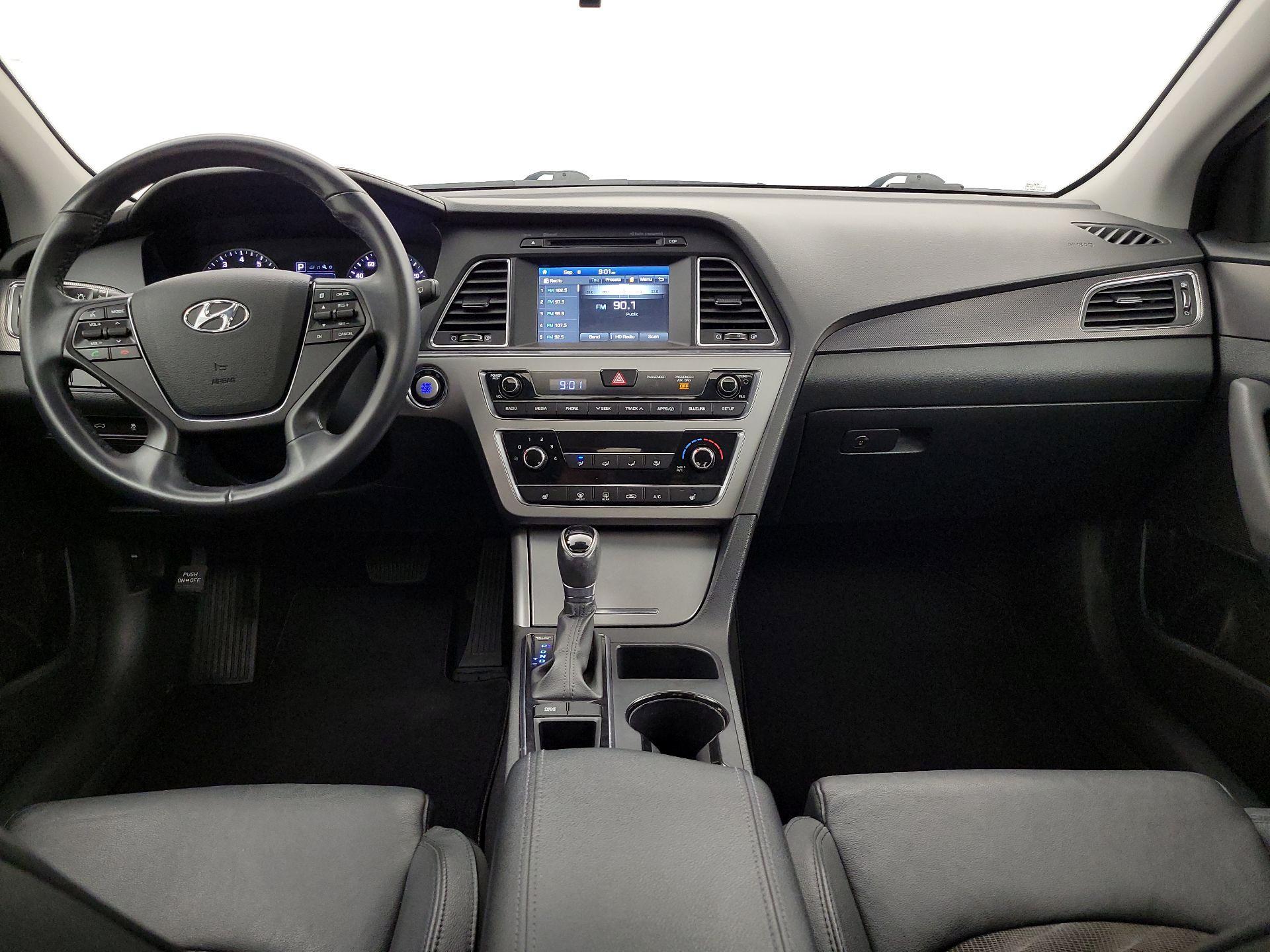 Thumbnail: 2016 Hyundai Sonata - 9