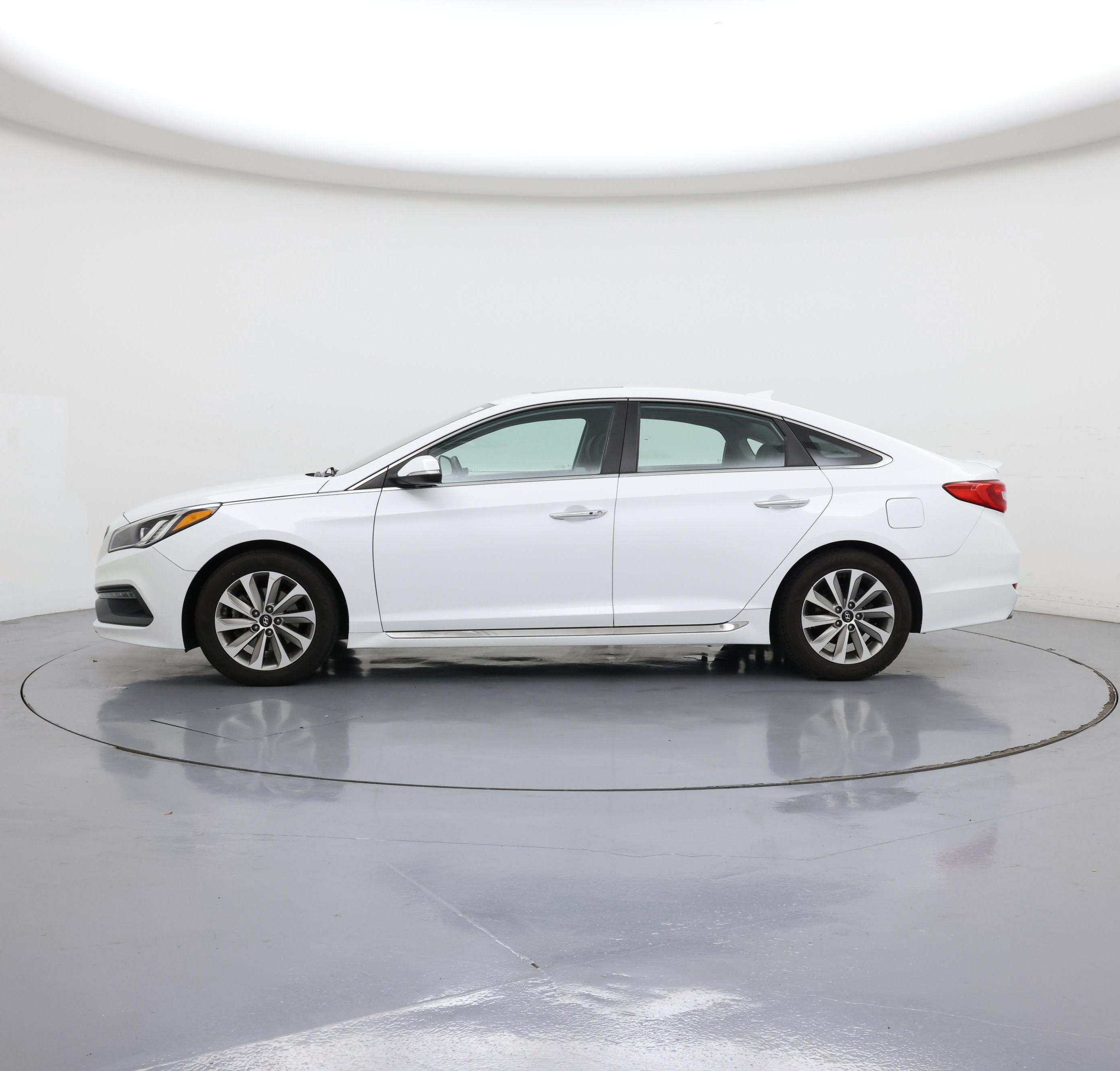 Thumbnail: 2016 Hyundai Sonata - 3