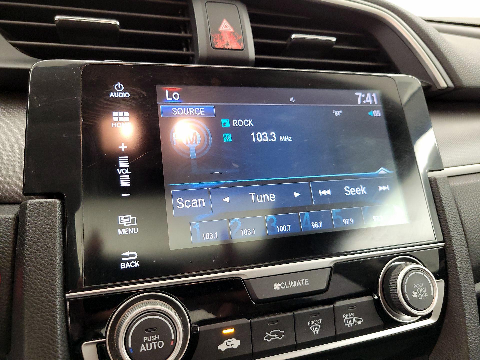 Thumbnail: 2016 Honda Civic - 14