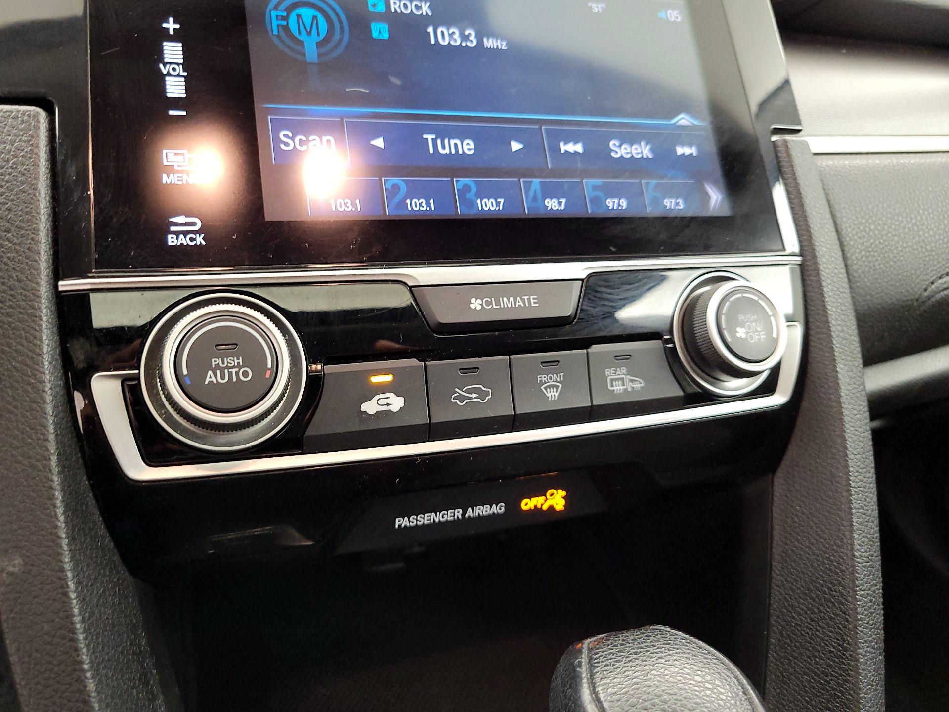 Thumbnail: 2016 Honda Civic - 15