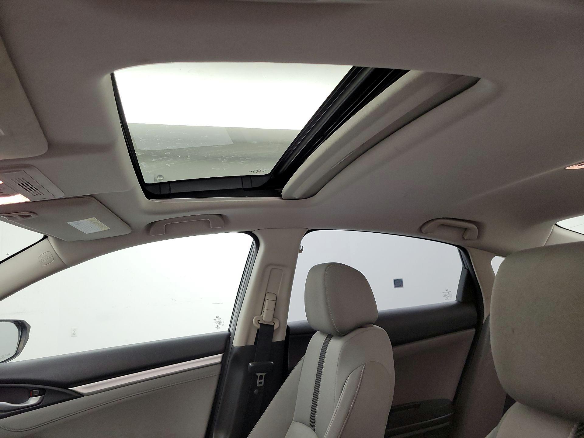 Thumbnail: 2016 Honda Civic - 17