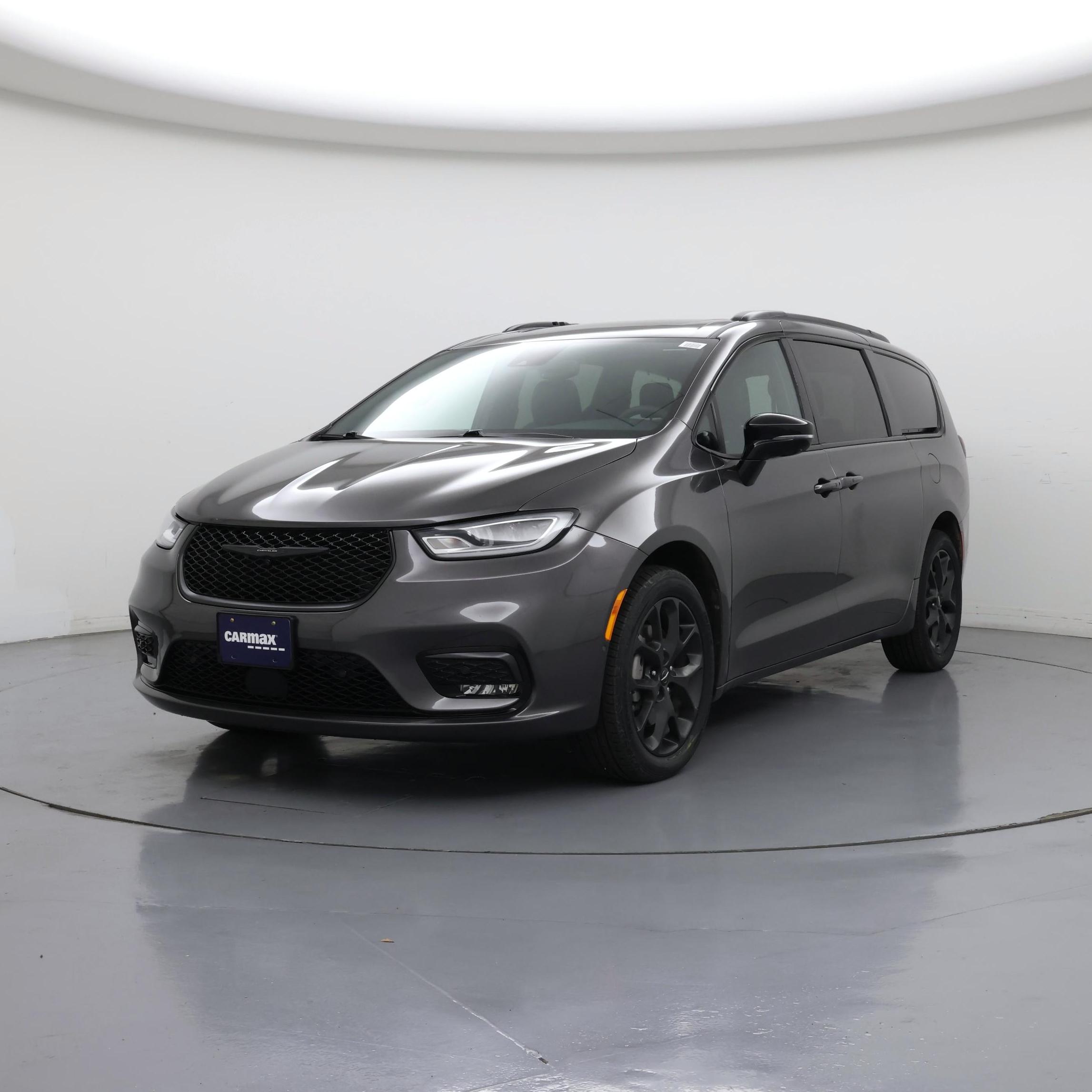 Thumbnail: 2023 Chrysler Pacifica - 4