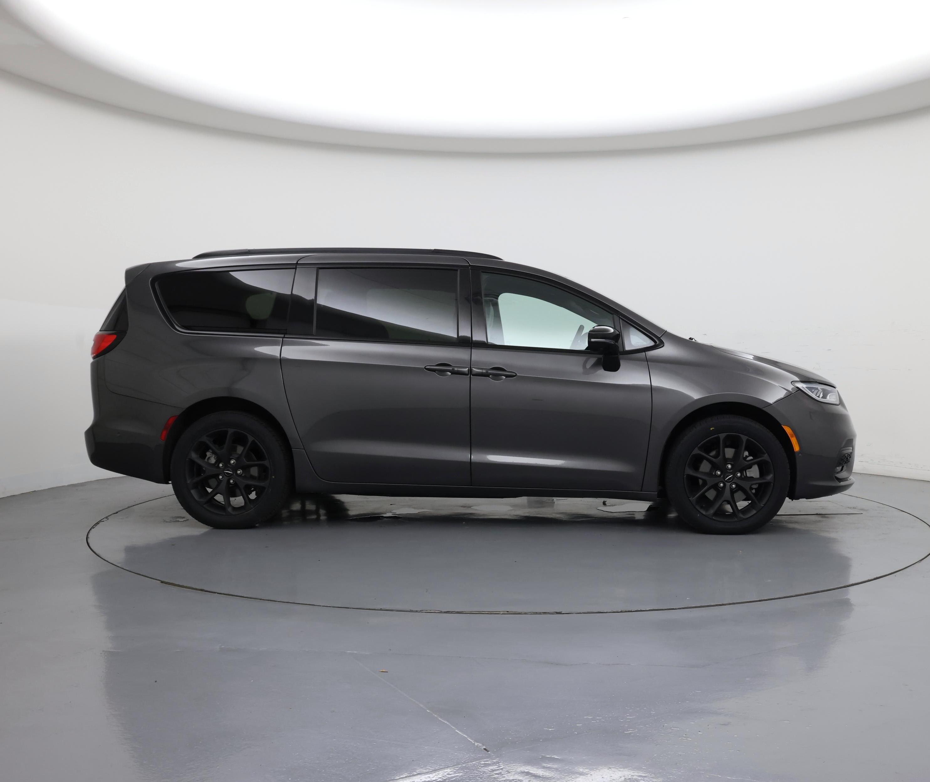 Thumbnail: 2023 Chrysler Pacifica - 7
