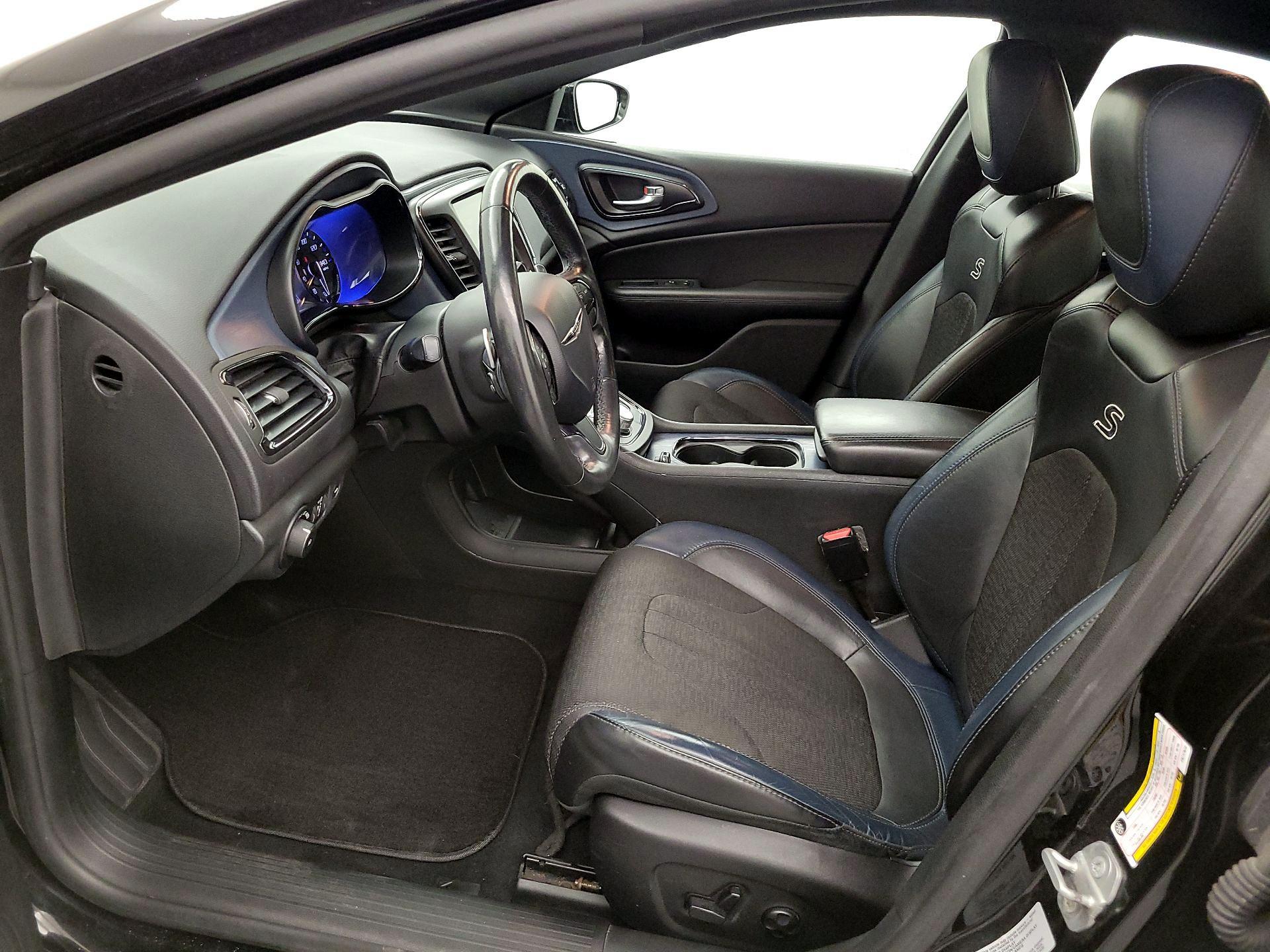 Thumbnail: 2015 Chrysler 200 - 11