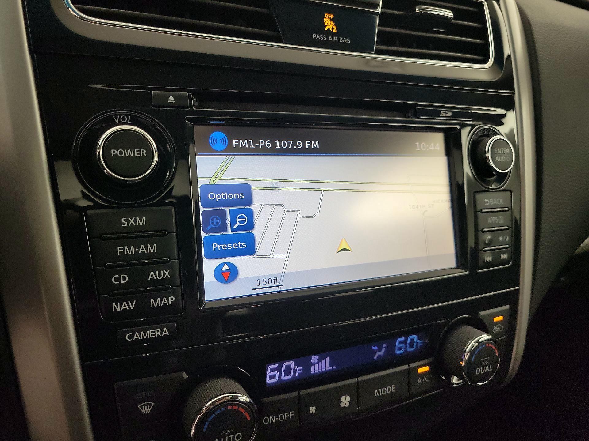 Thumbnail: 2015 Nissan Altima - 14