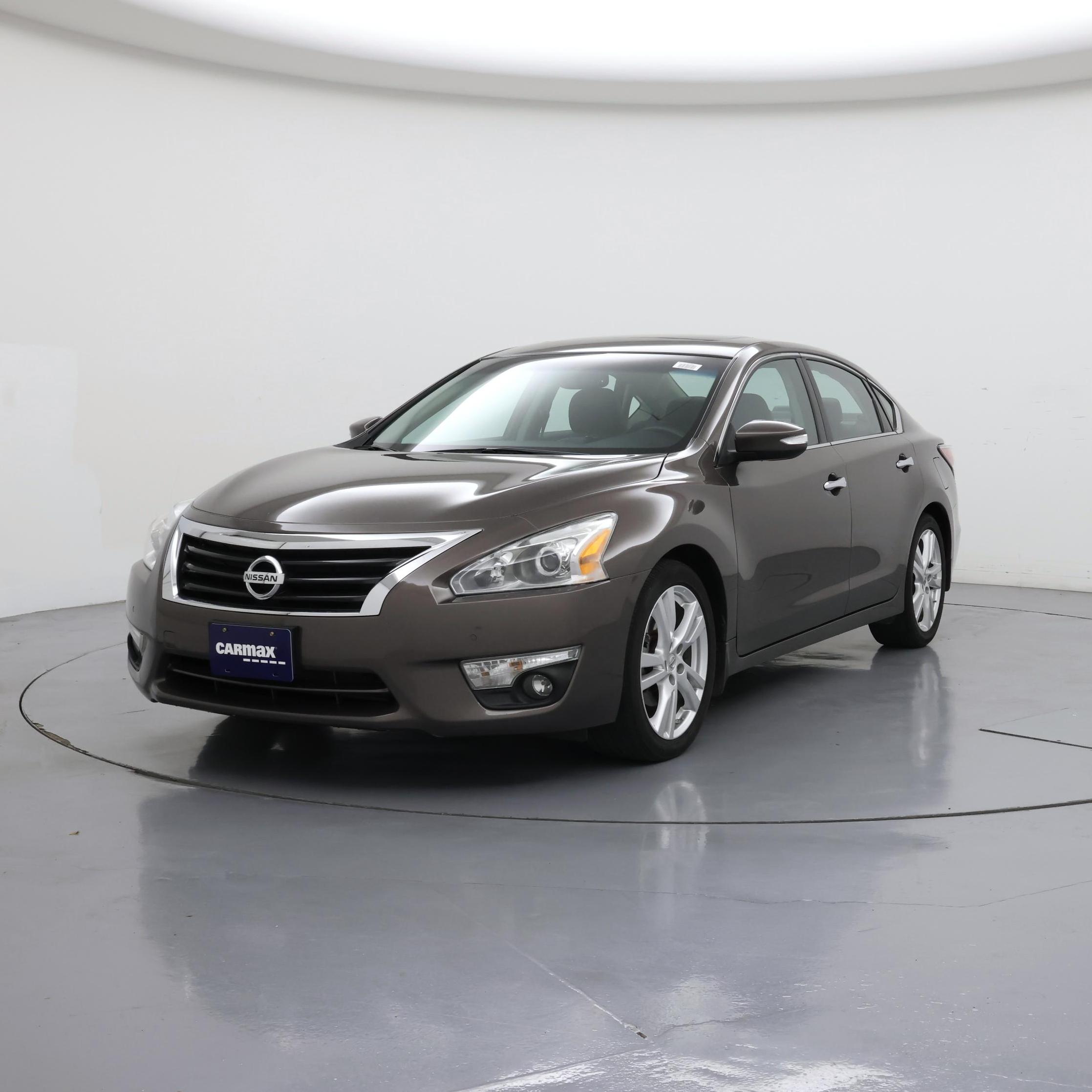 Thumbnail: 2015 Nissan Altima - 4