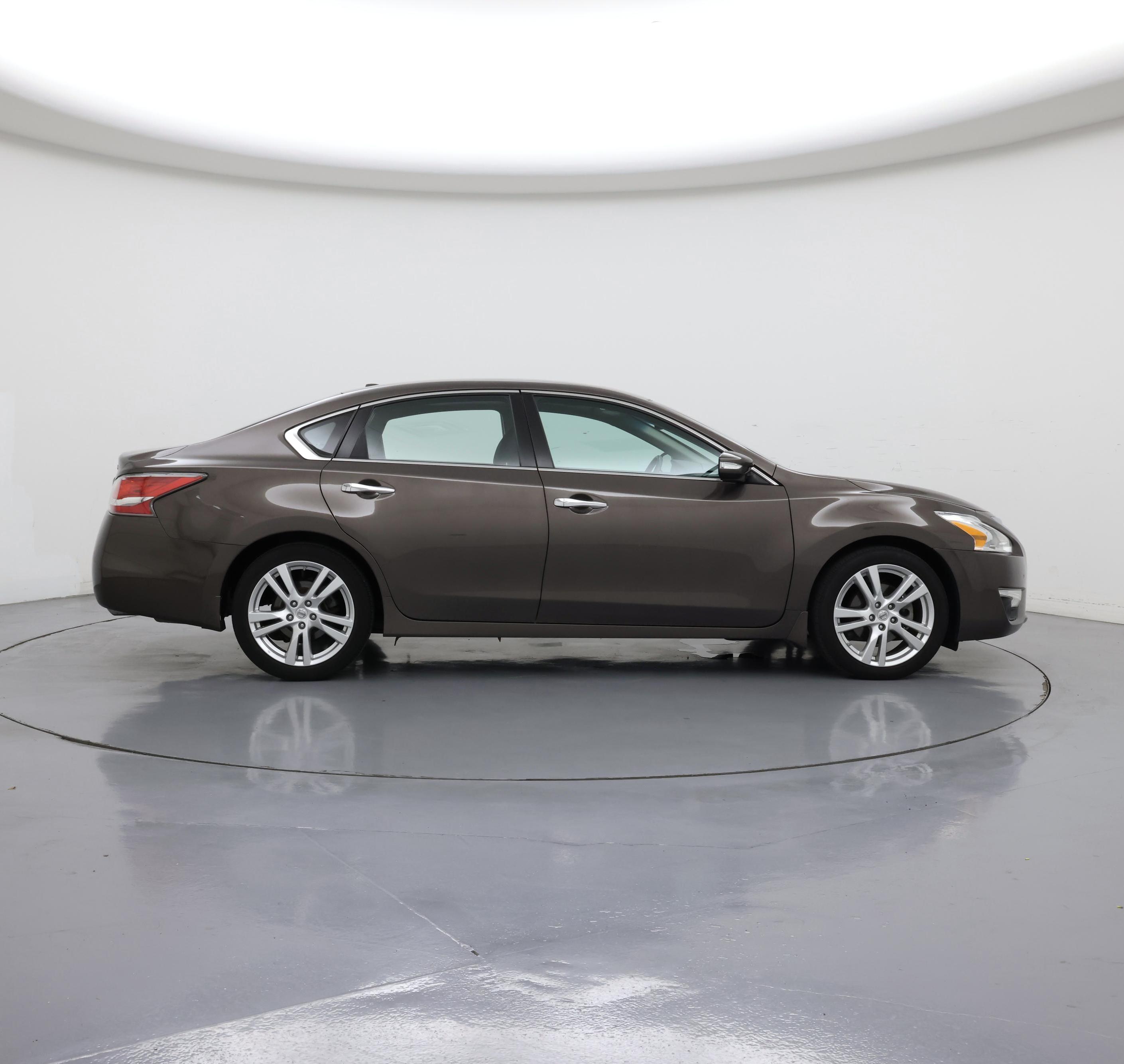 Thumbnail: 2015 Nissan Altima - 7