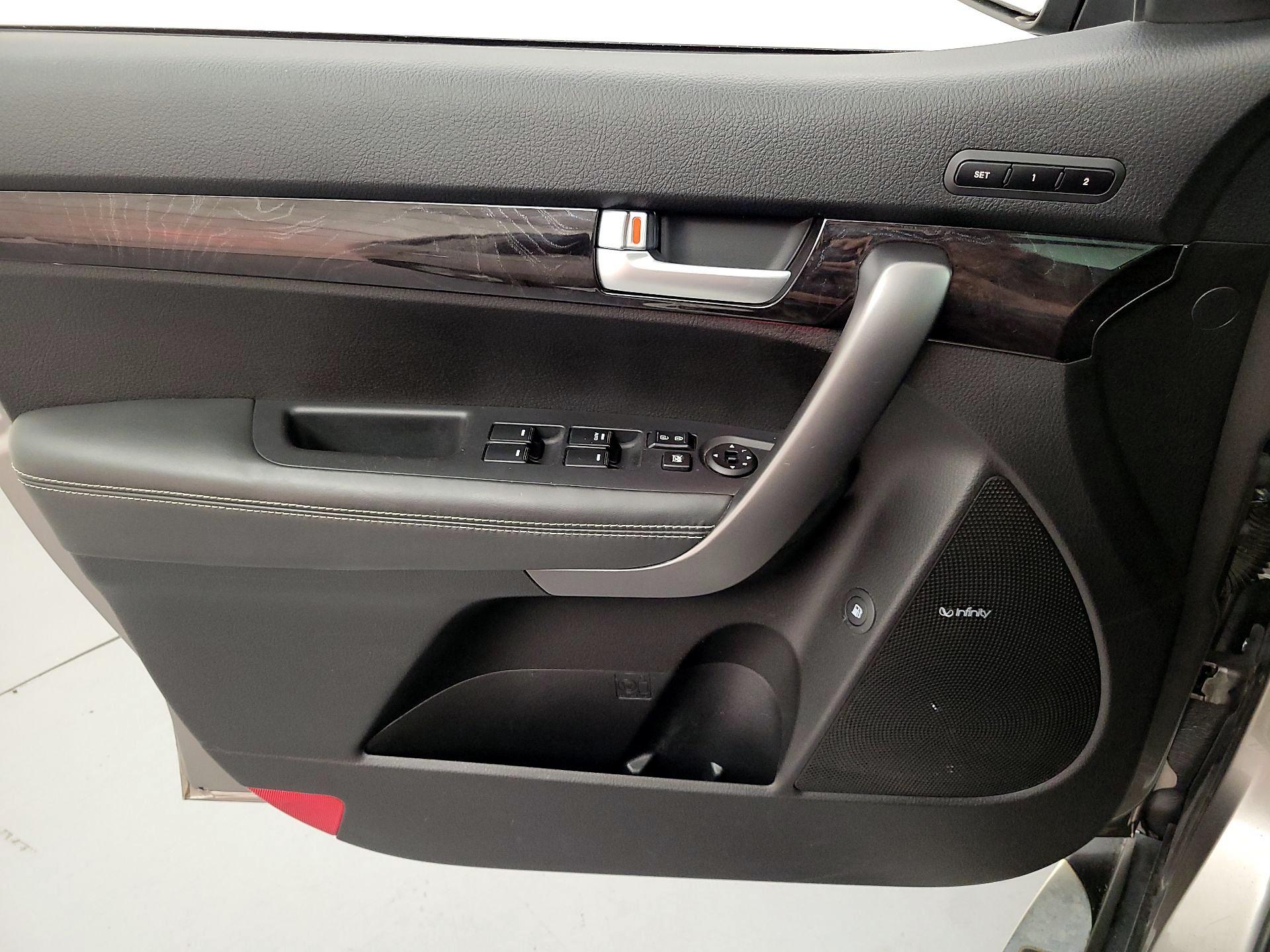 Thumbnail: 2014 Kia Sorento - 12