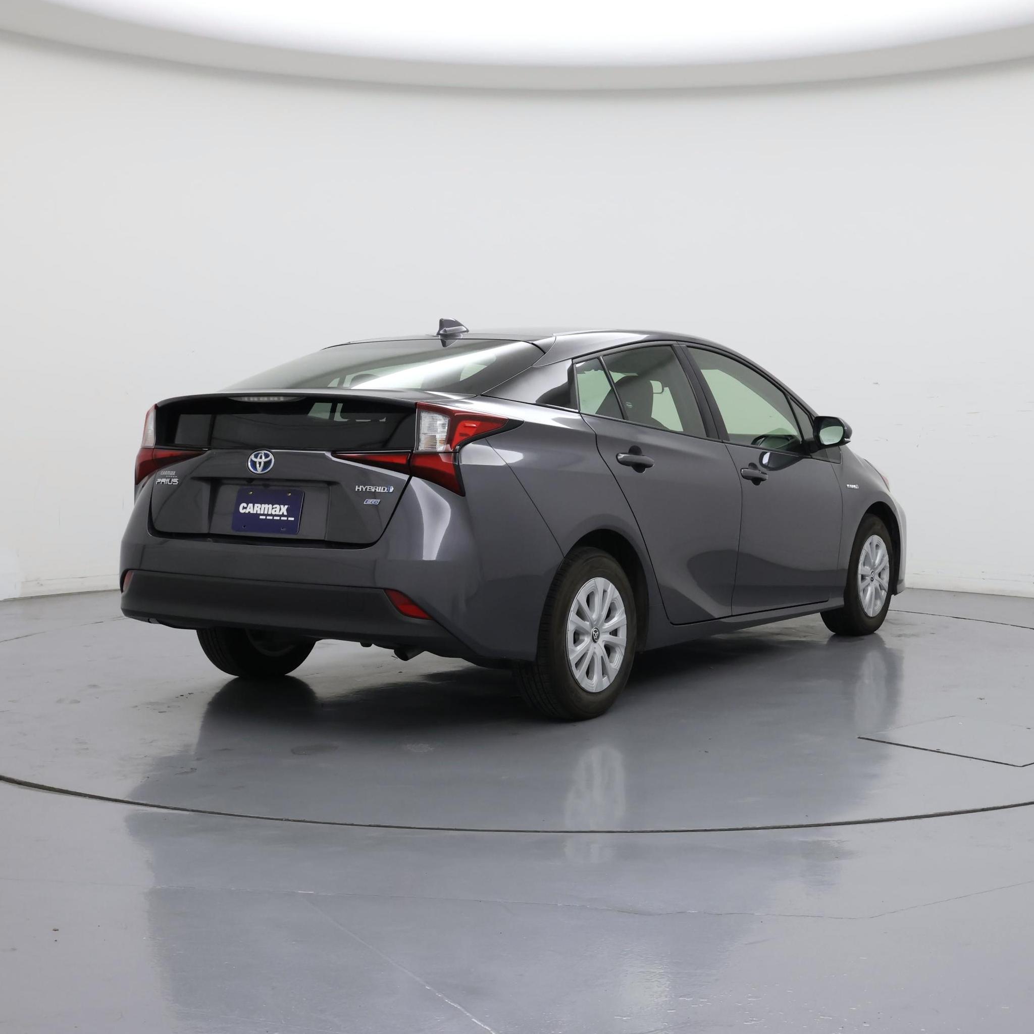 Thumbnail: 2022 Toyota Prius - 8