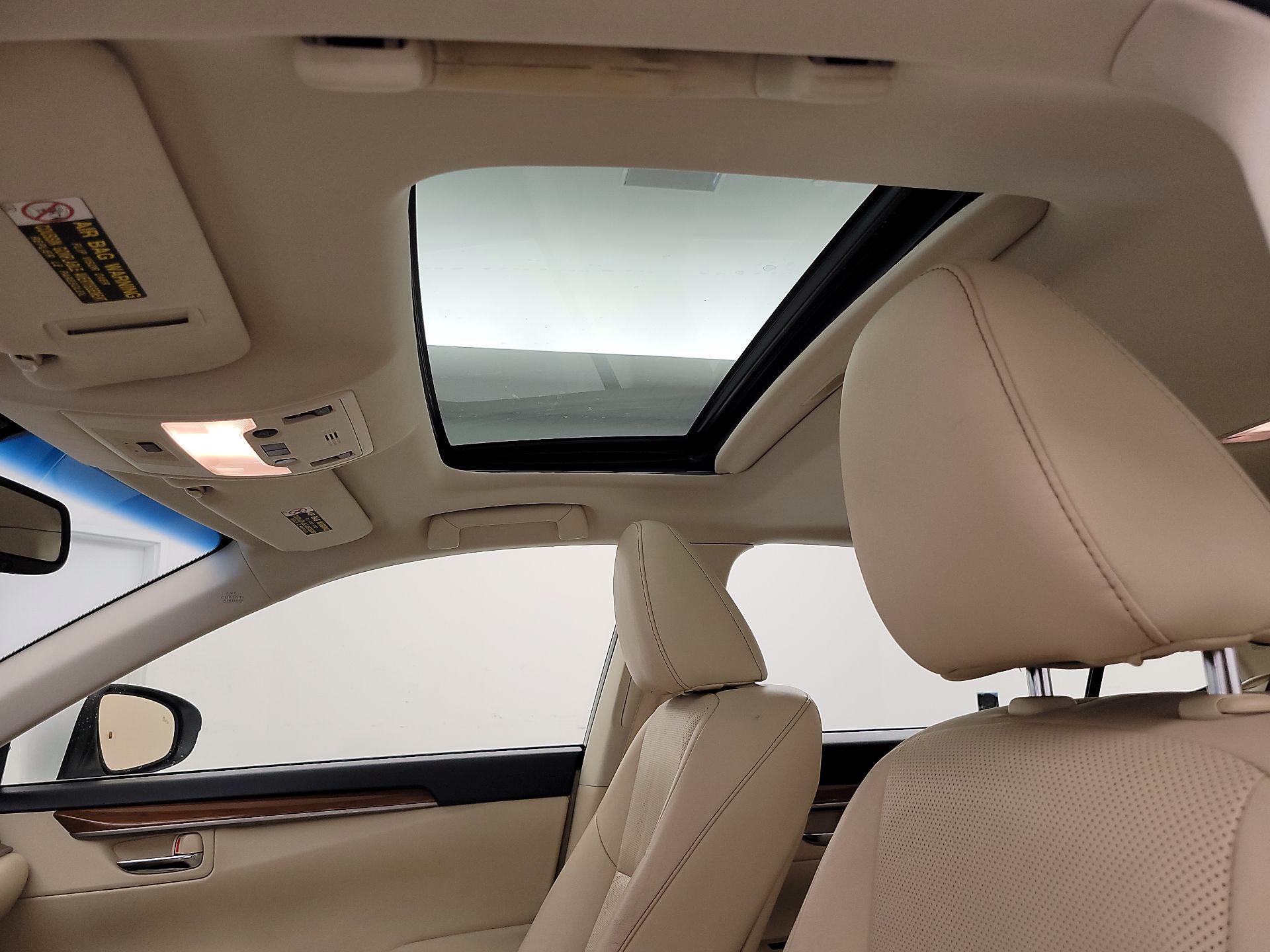 Thumbnail: 2015 Lexus ES - 18
