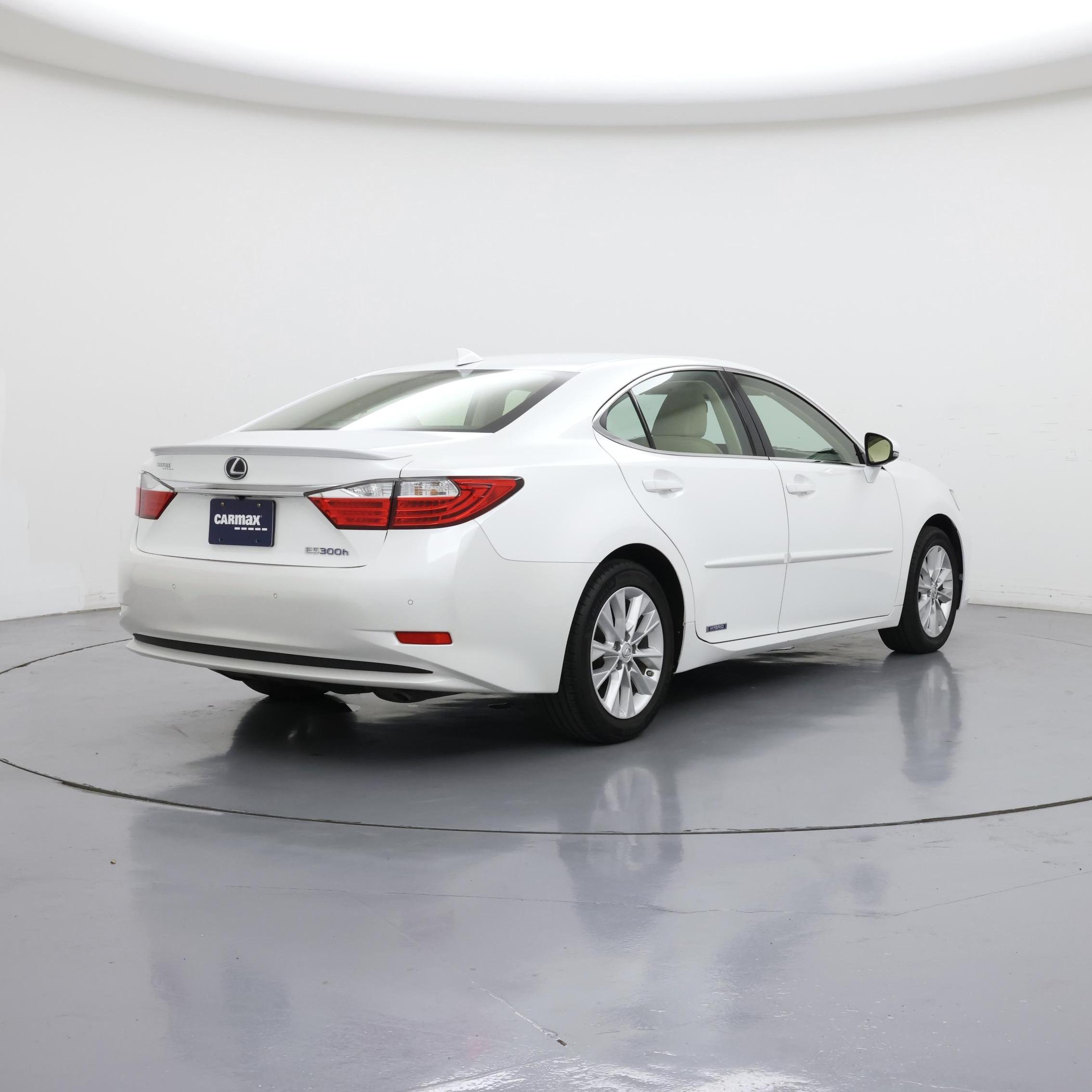 Thumbnail: 2015 Lexus ES - 8