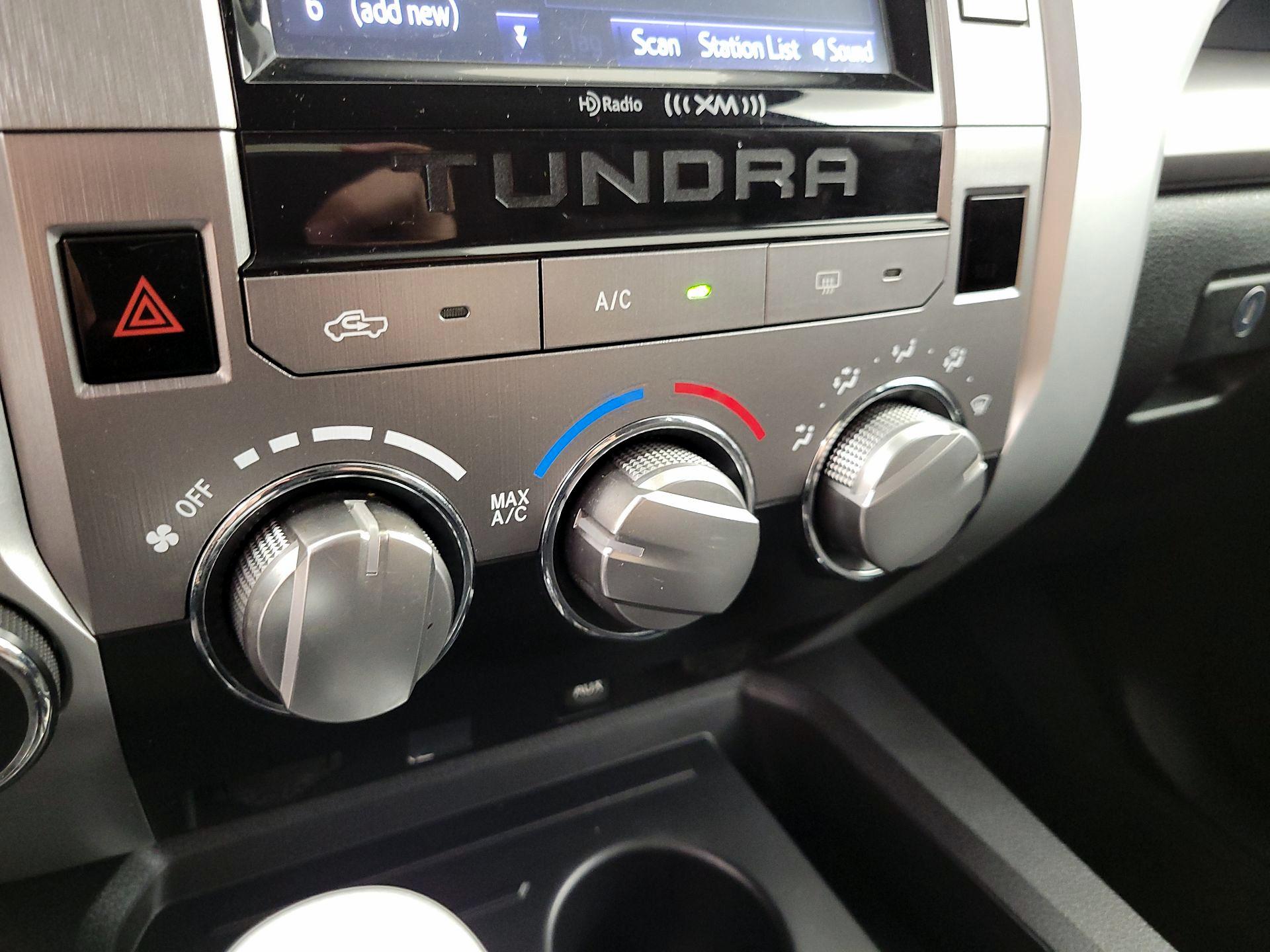 Thumbnail: 2015 Toyota Tundra - 16