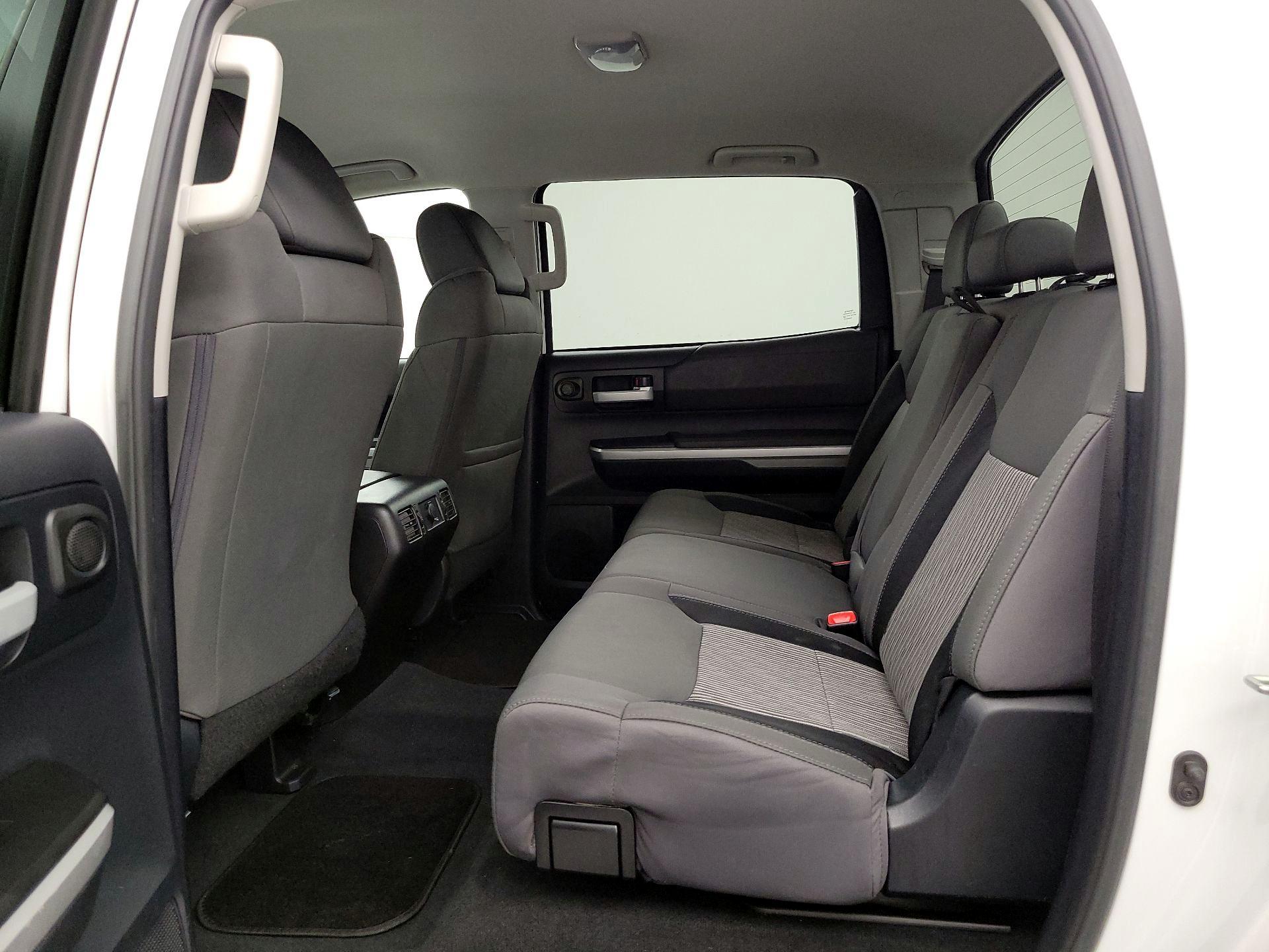 Thumbnail: 2015 Toyota Tundra - 19